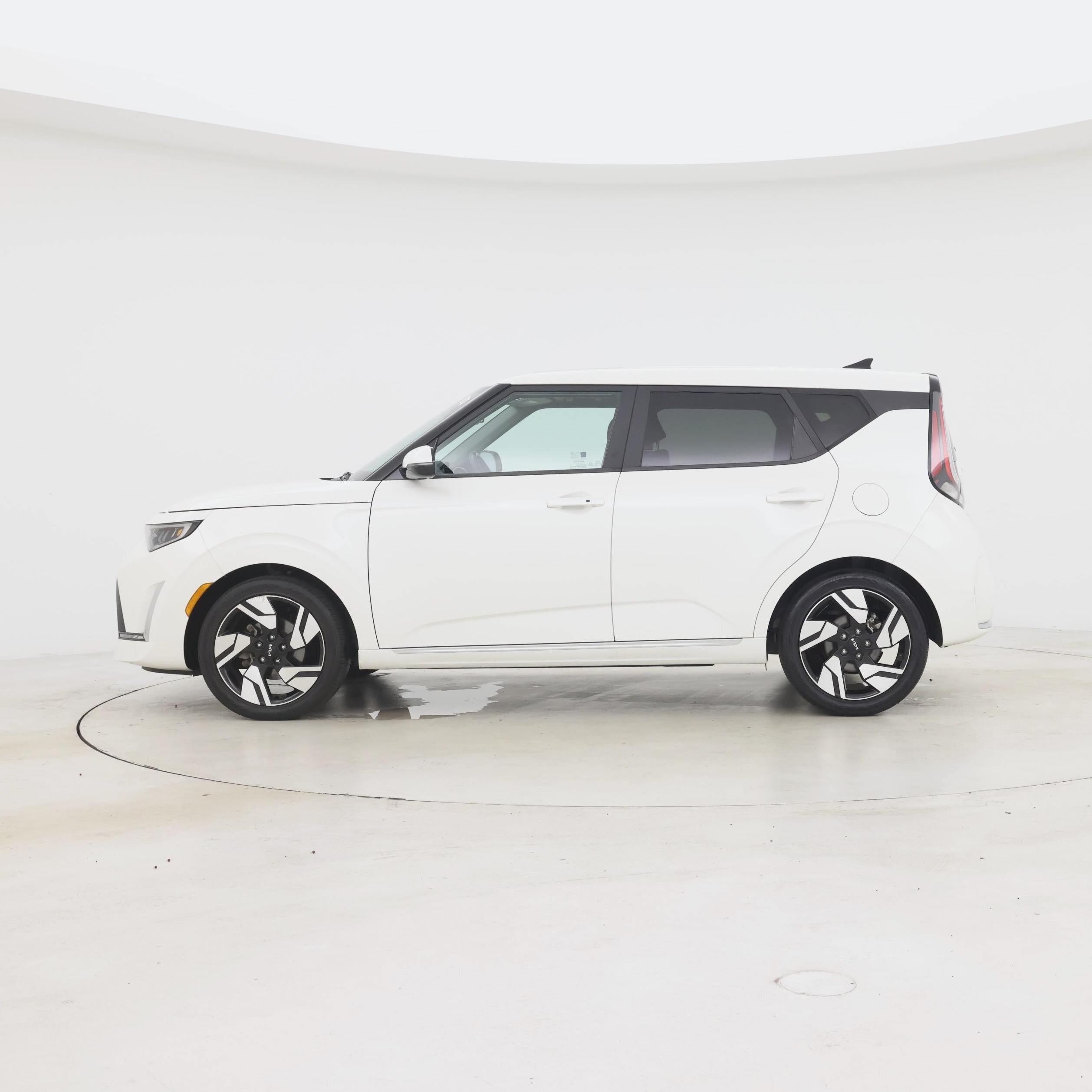 Thumbnail: 2023 Kia Soul - 3