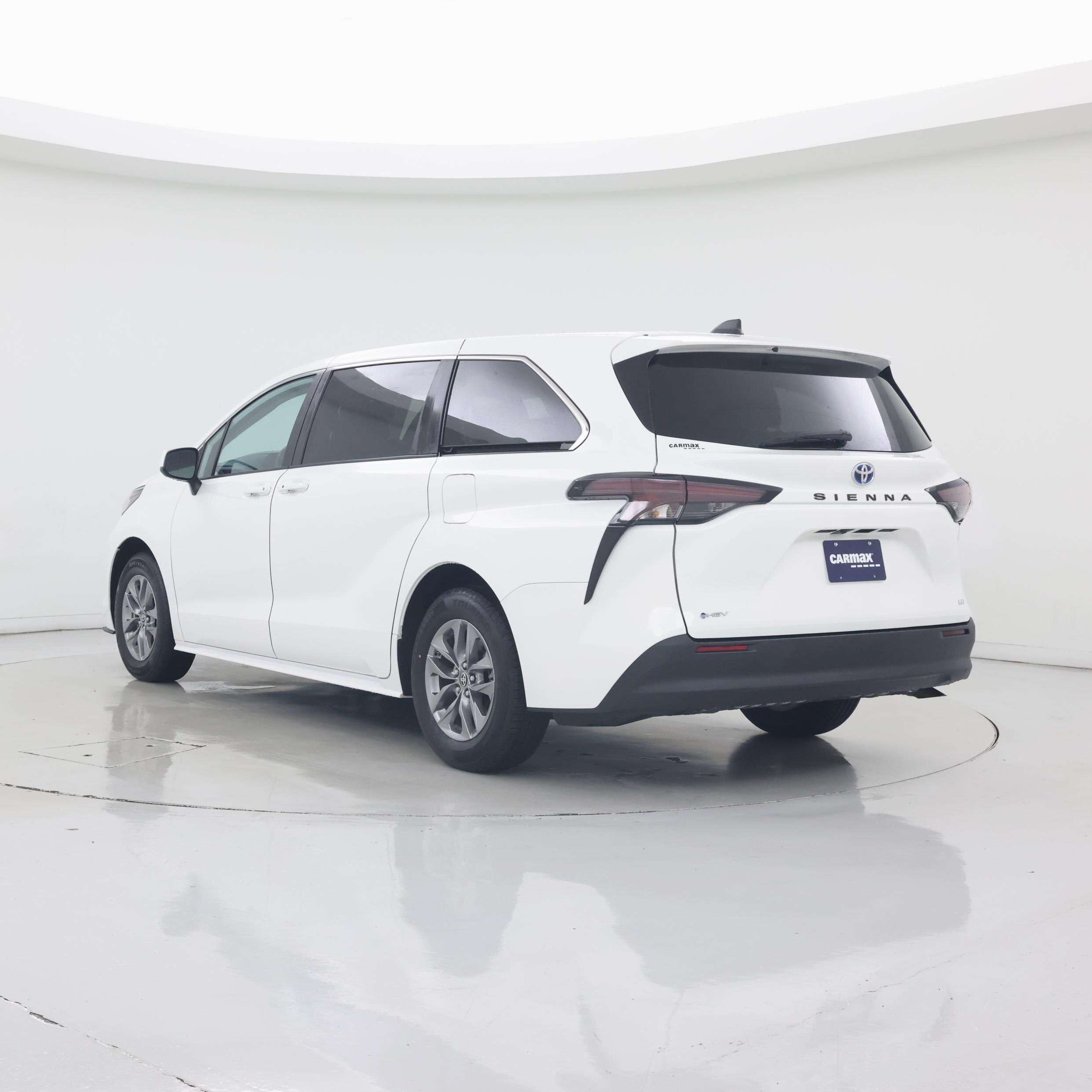 Thumbnail: 2025 Toyota Sienna - 2