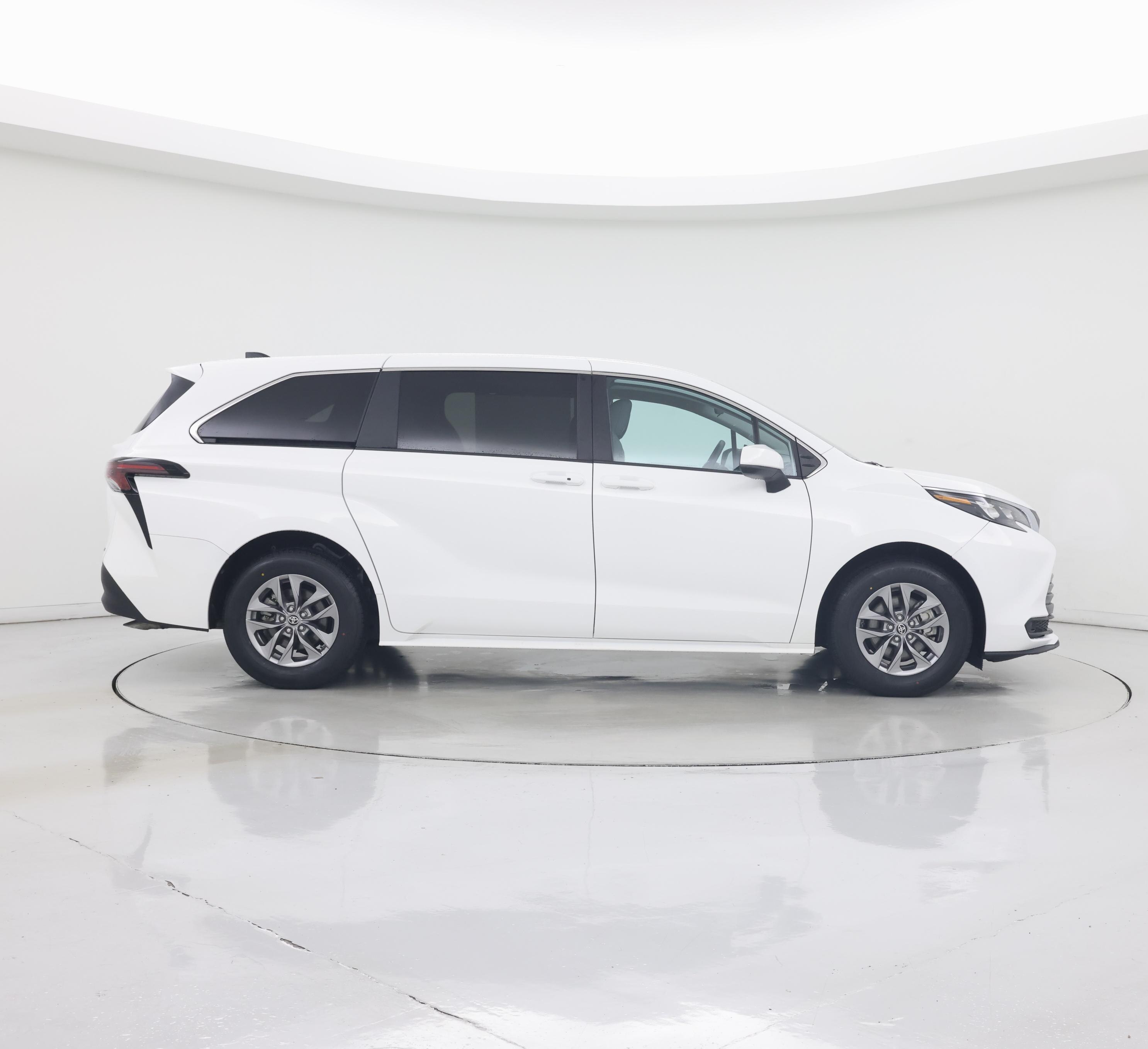 Thumbnail: 2025 Toyota Sienna - 7