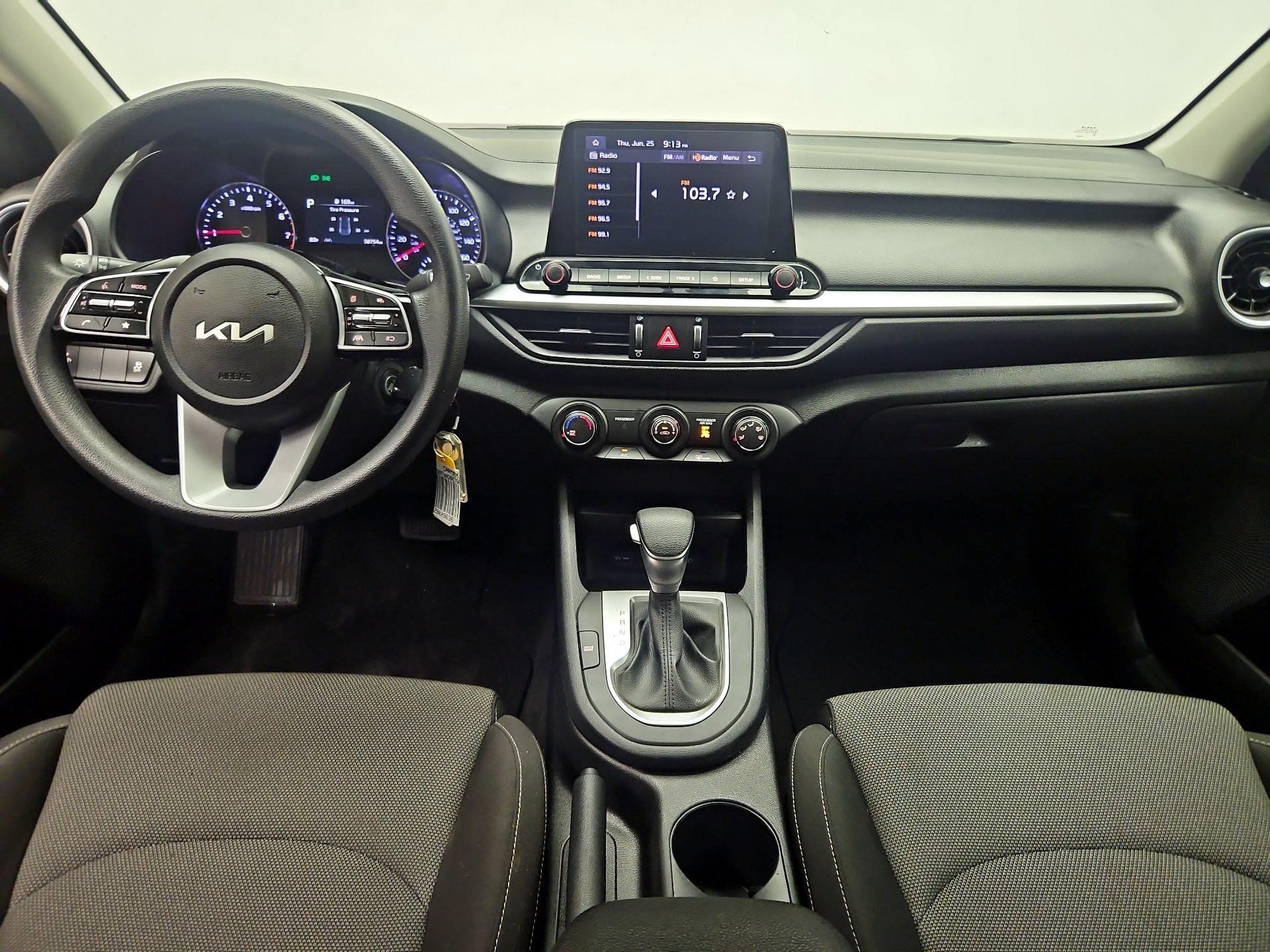 Thumbnail: 2024 Kia Forte - 9
