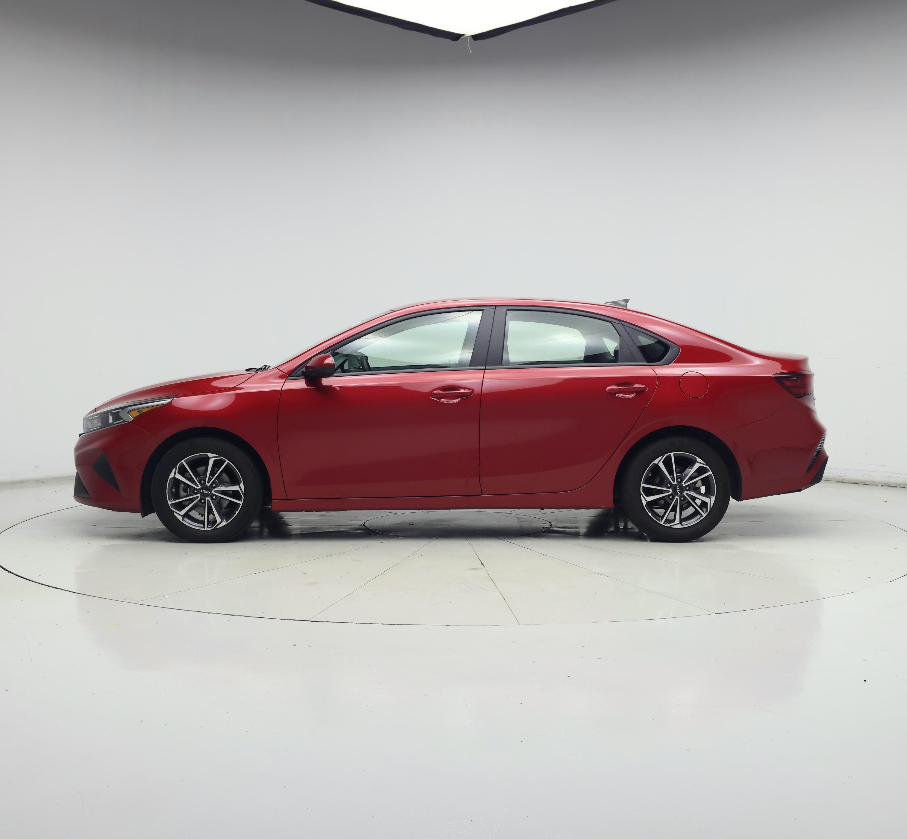 Thumbnail: 2024 Kia Forte - 3