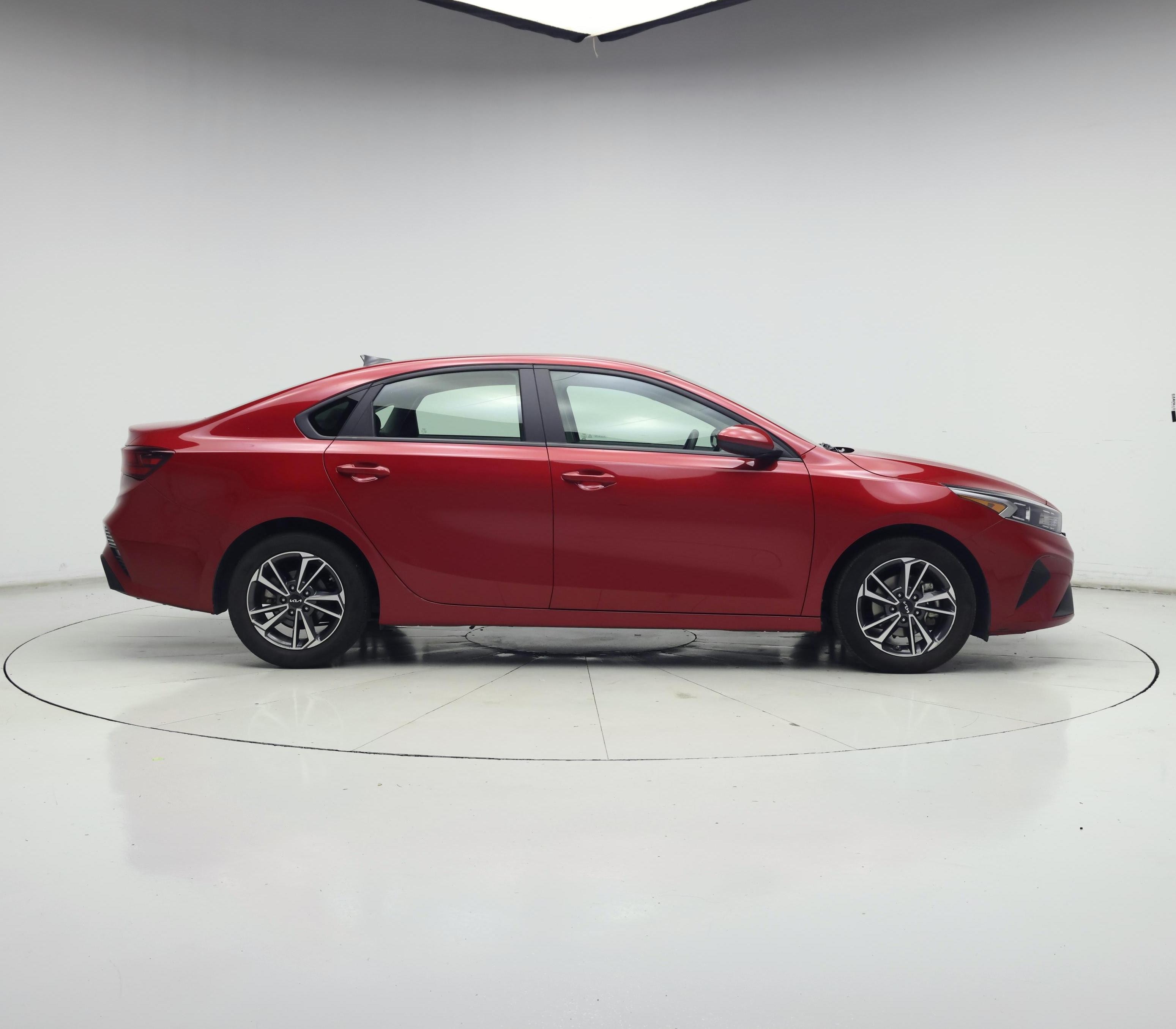 Thumbnail: 2024 Kia Forte - 7