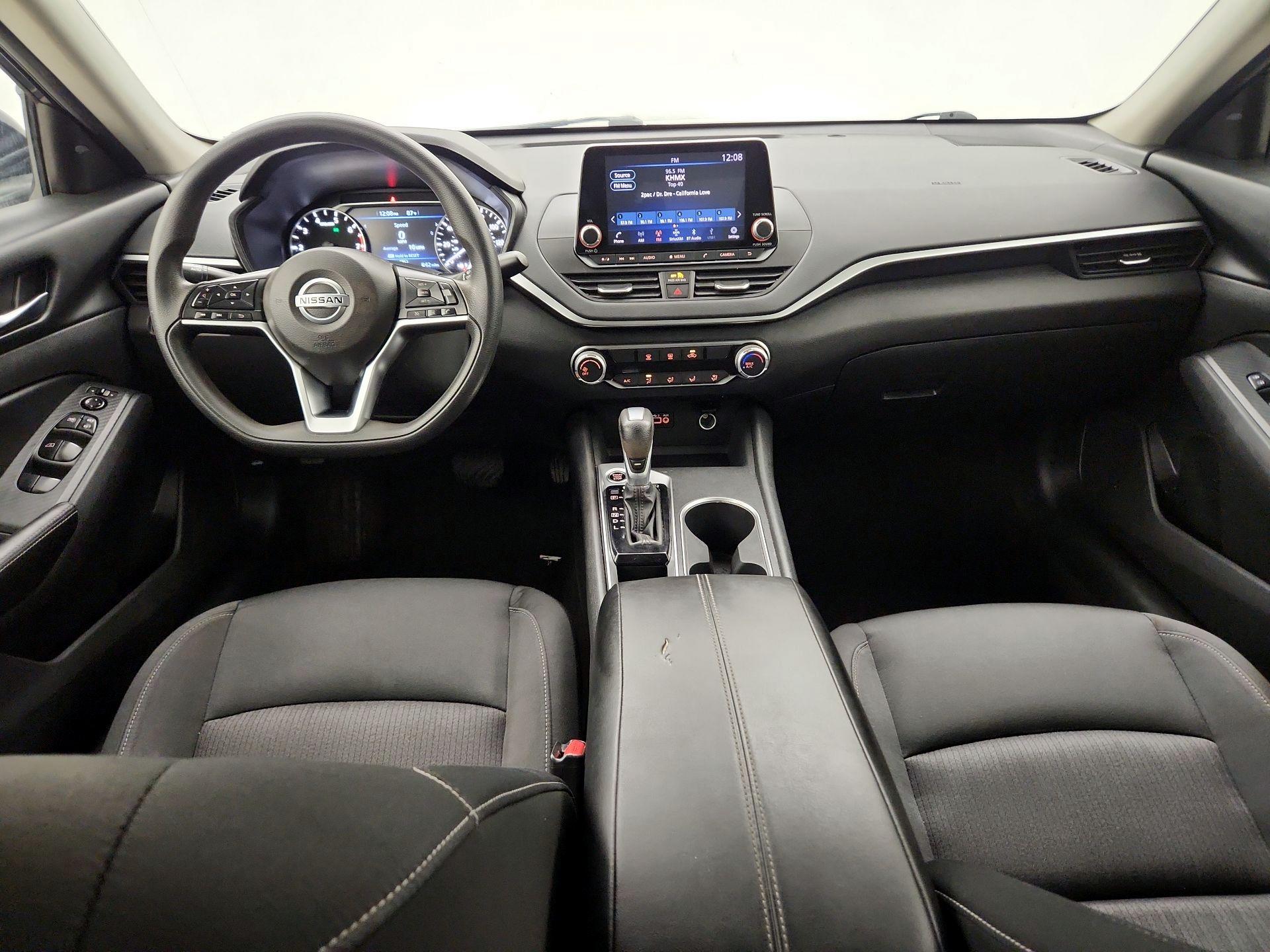 Thumbnail: 2022 Nissan Altima - 9