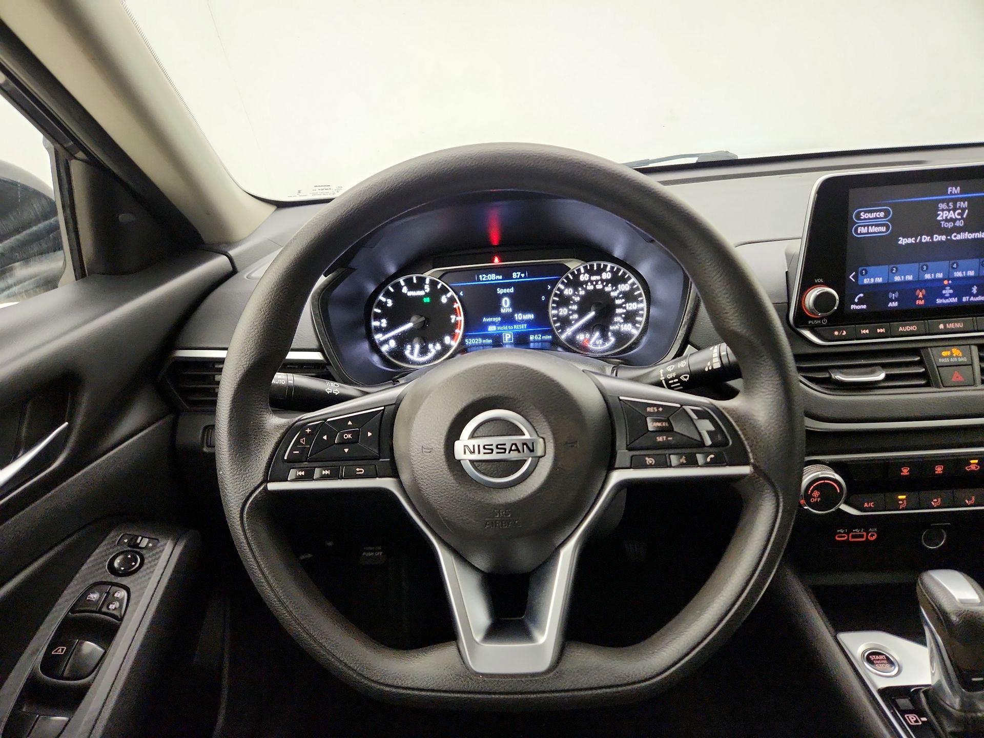 Thumbnail: 2022 Nissan Altima - 10