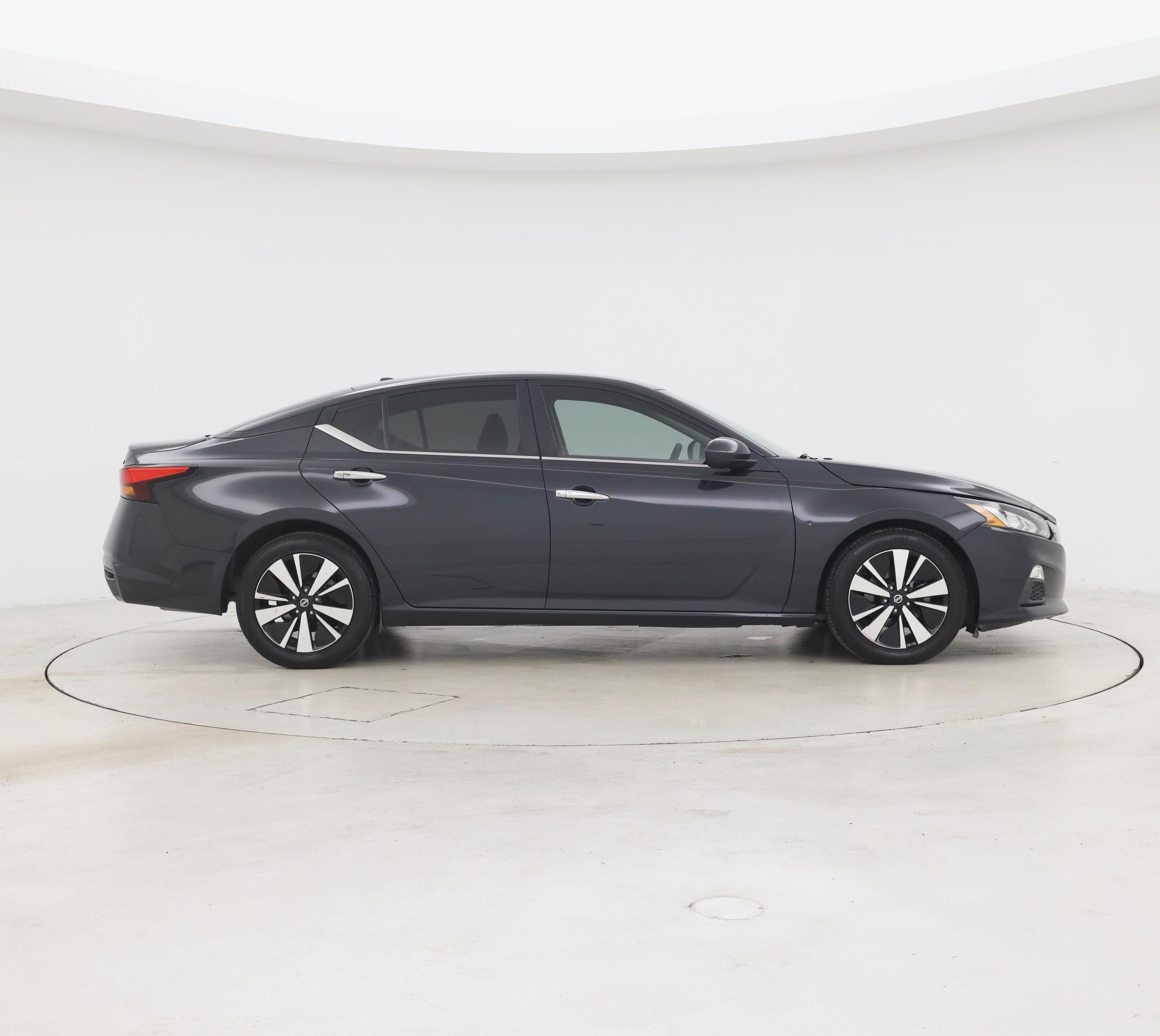 Thumbnail: 2022 Nissan Altima - 7