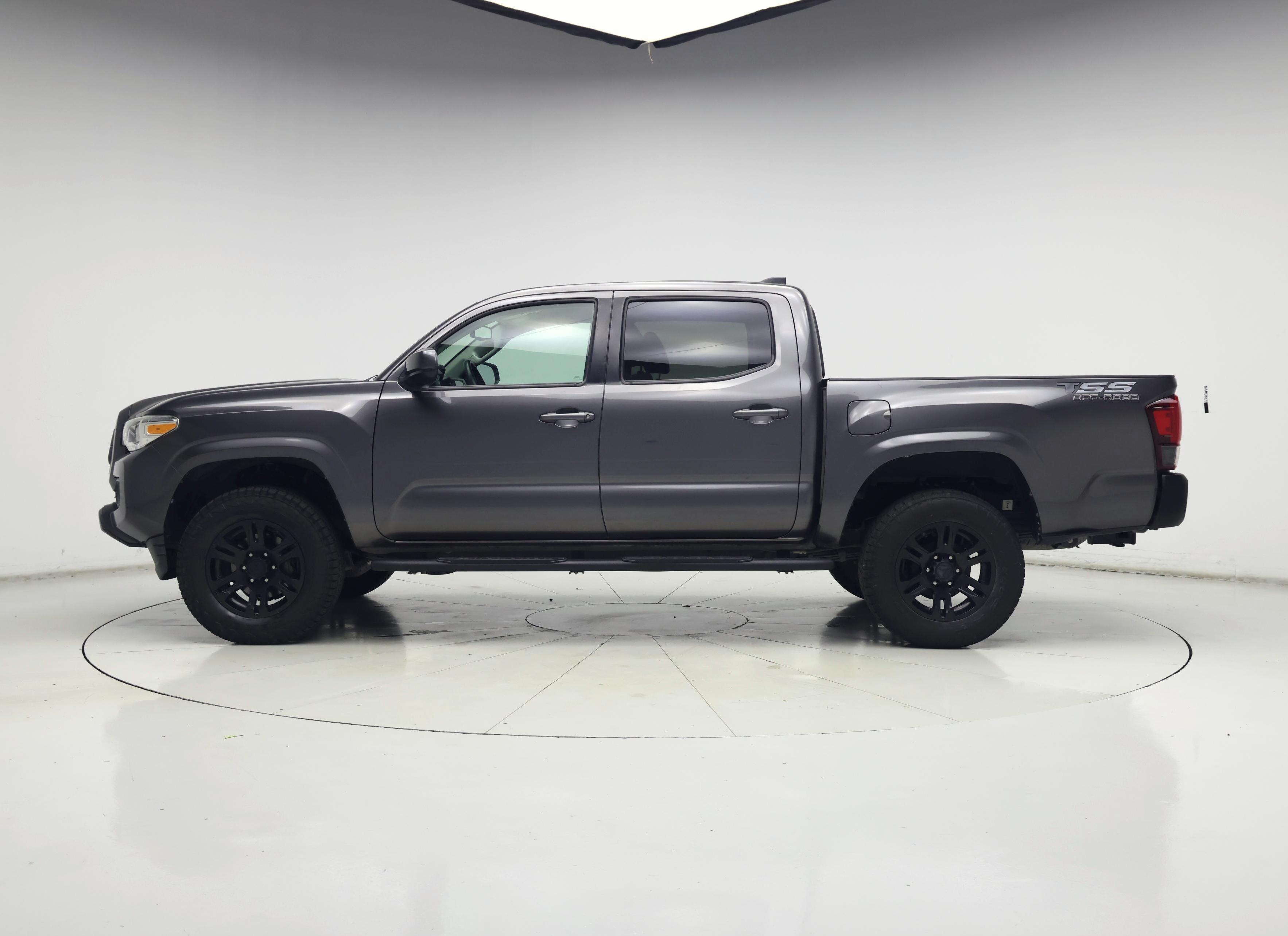 Thumbnail: 2021 Toyota Tacoma - 3