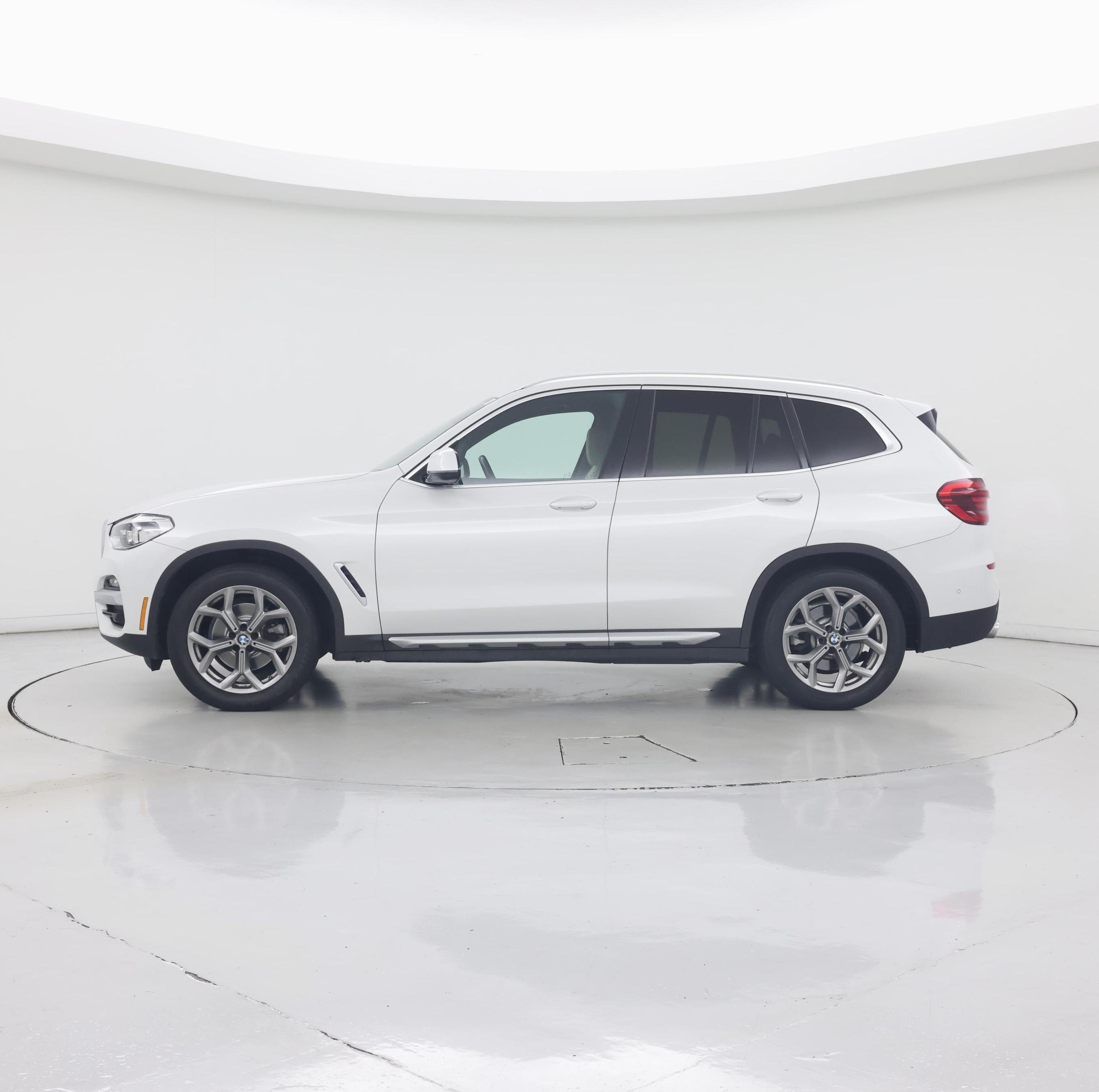 Thumbnail: 2021 BMW X3 - 3