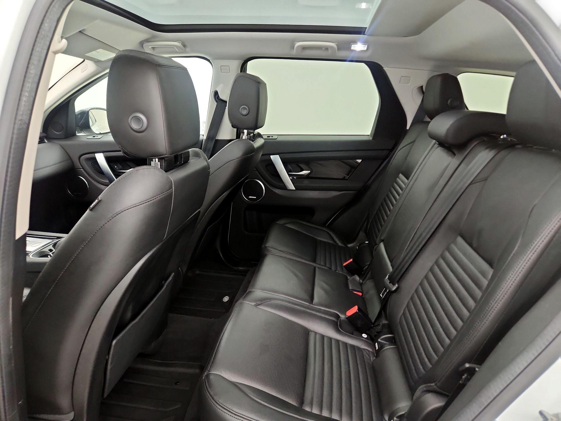 Thumbnail: 2020 Land Rover Discovery Sport - 20