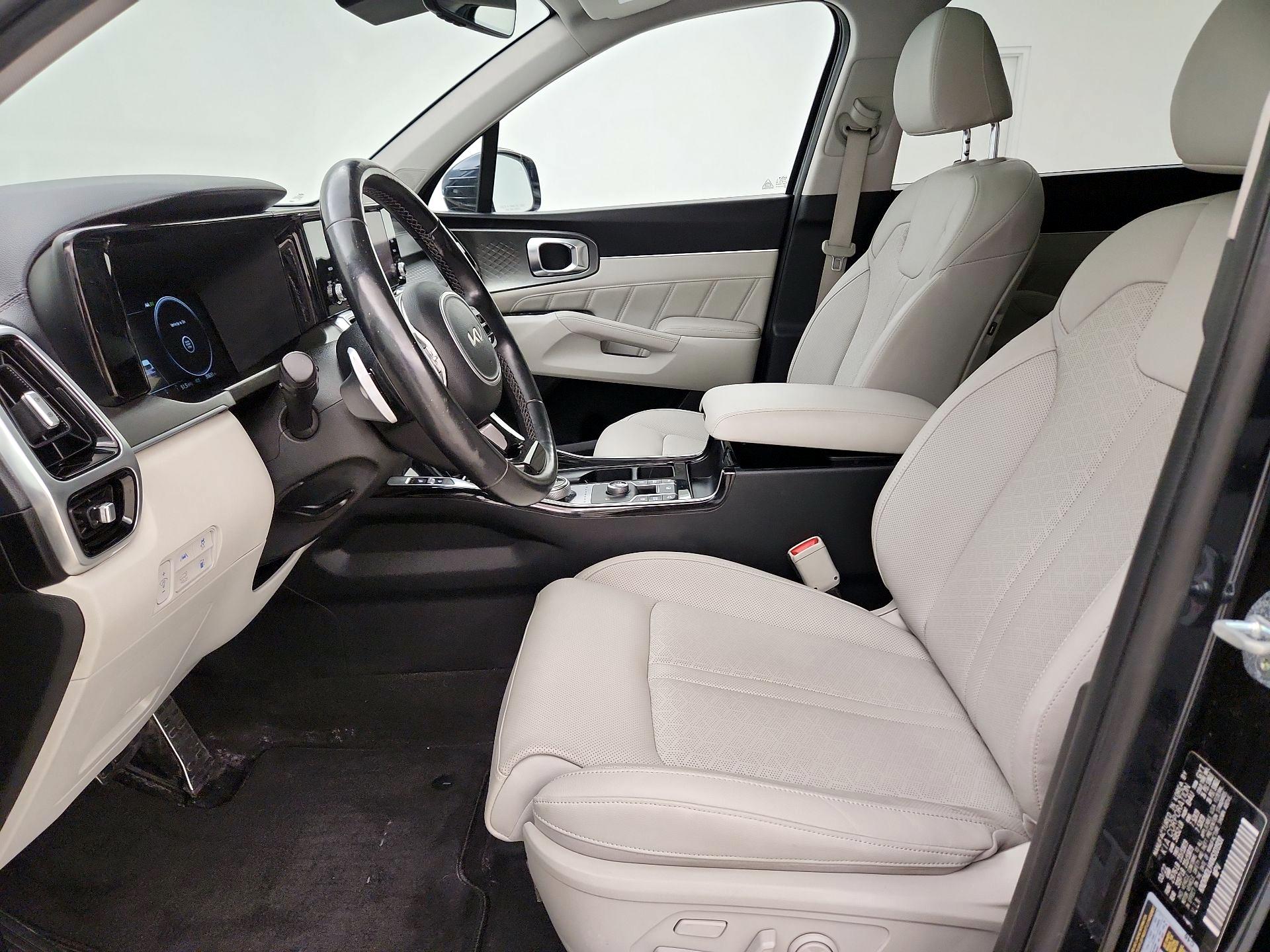 Thumbnail: 2022 Kia Sorento - 11