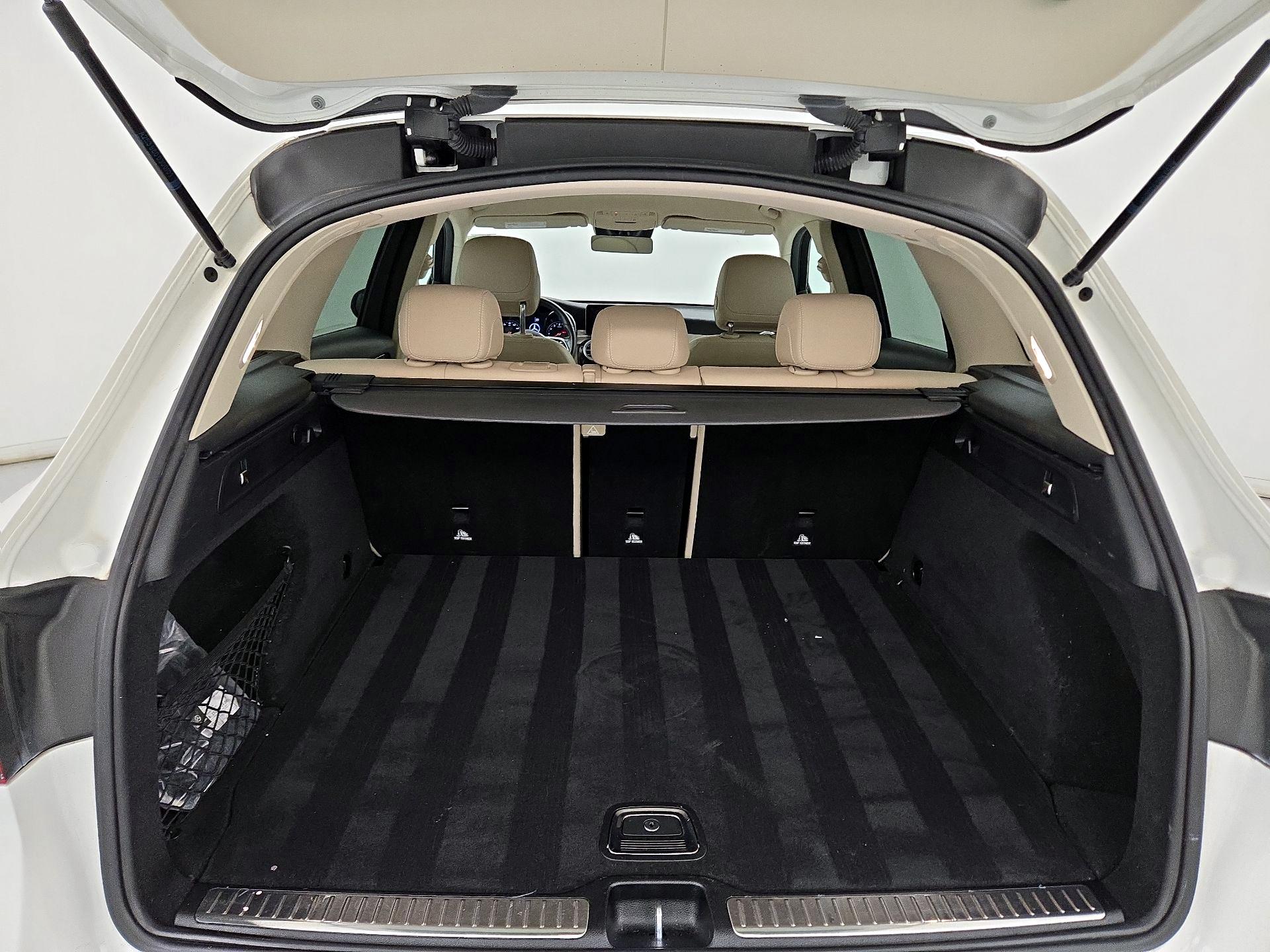 Thumbnail: 2022 Mercedes-Benz GLC - 20