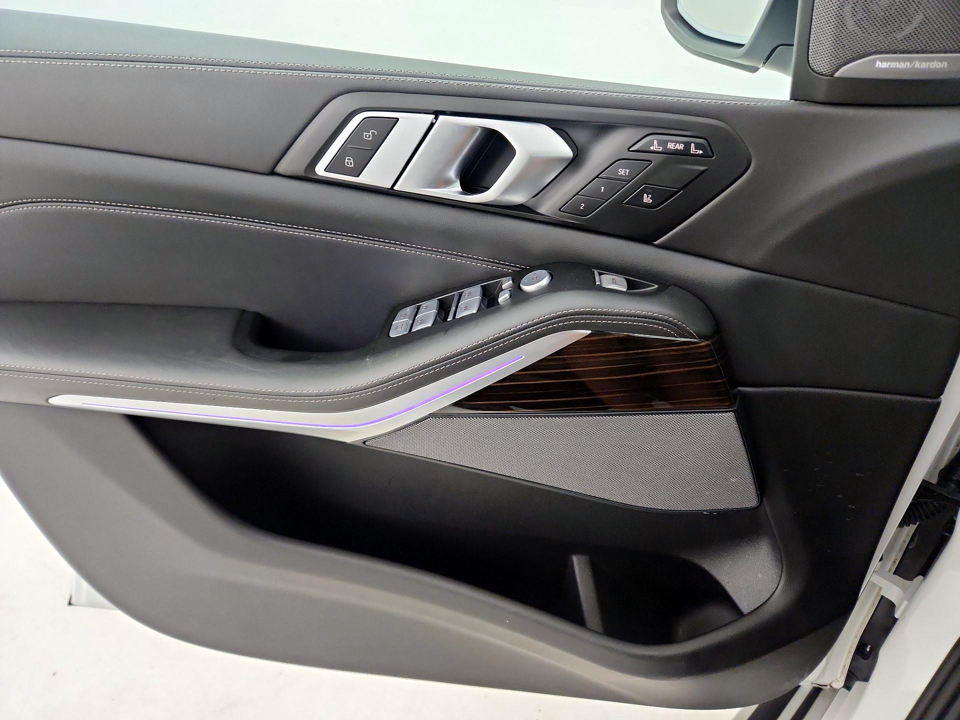 Thumbnail: 2025 BMW X7 - 12