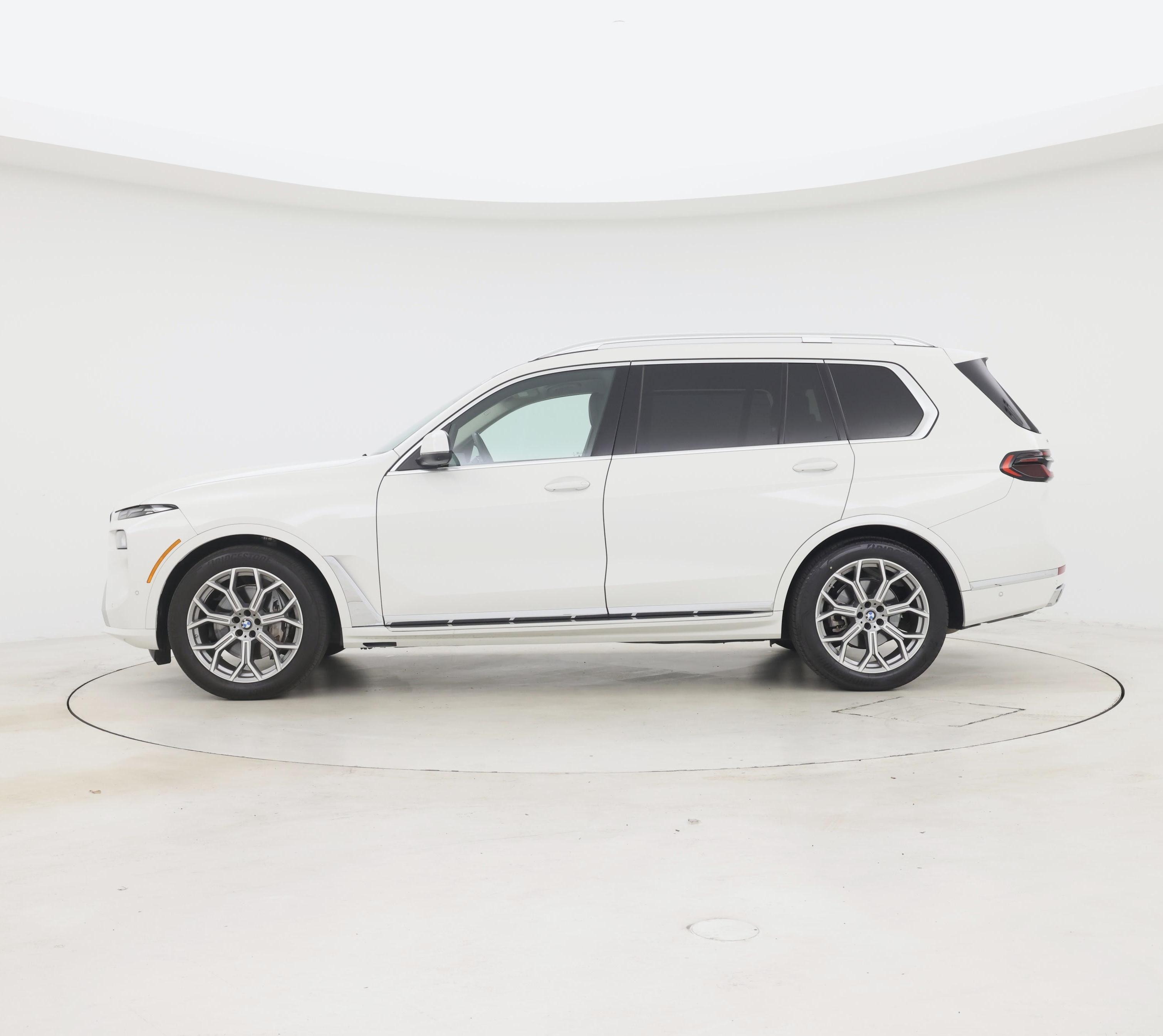 Thumbnail: 2025 BMW X7 - 3