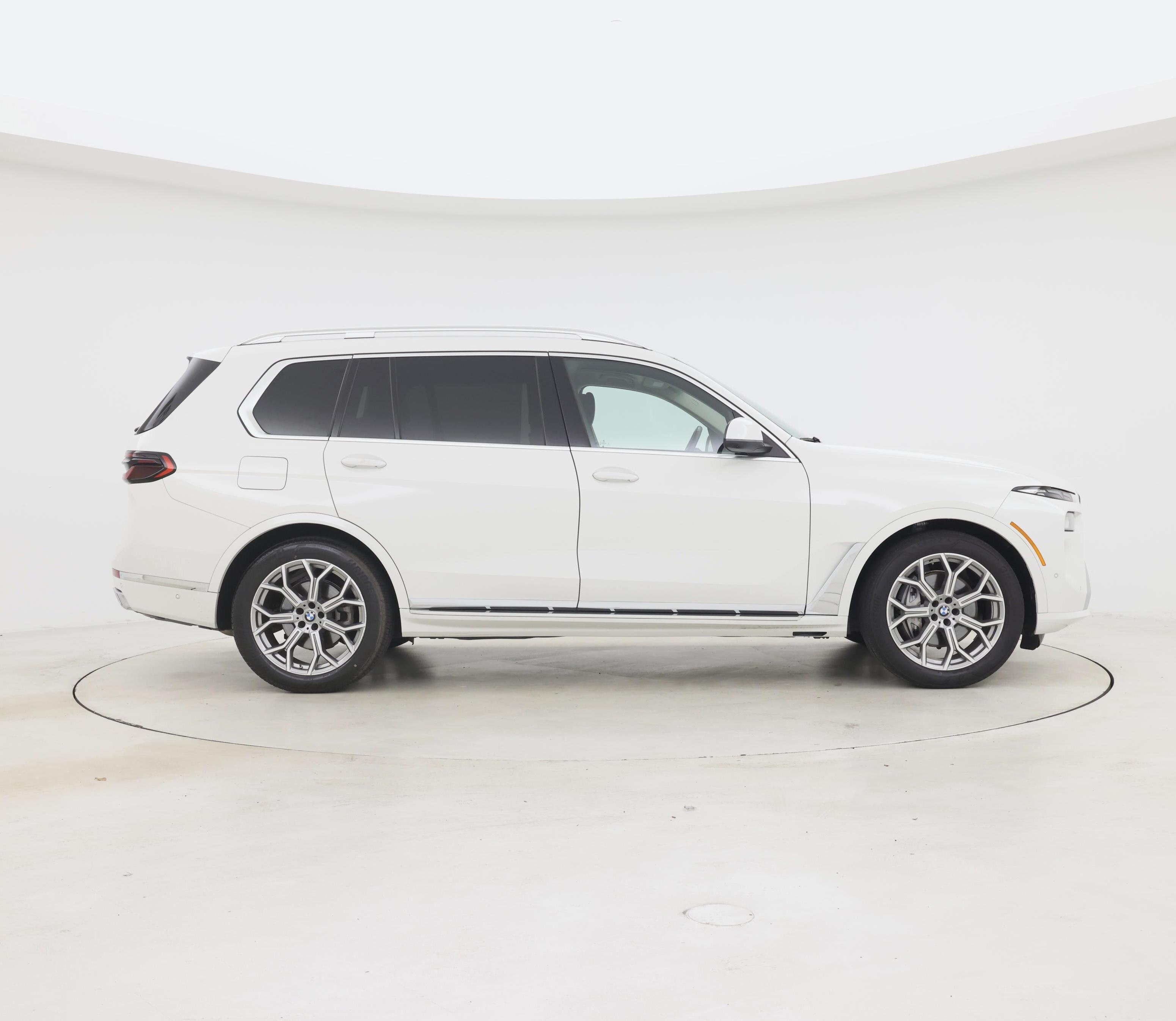 Thumbnail: 2025 BMW X7 - 7