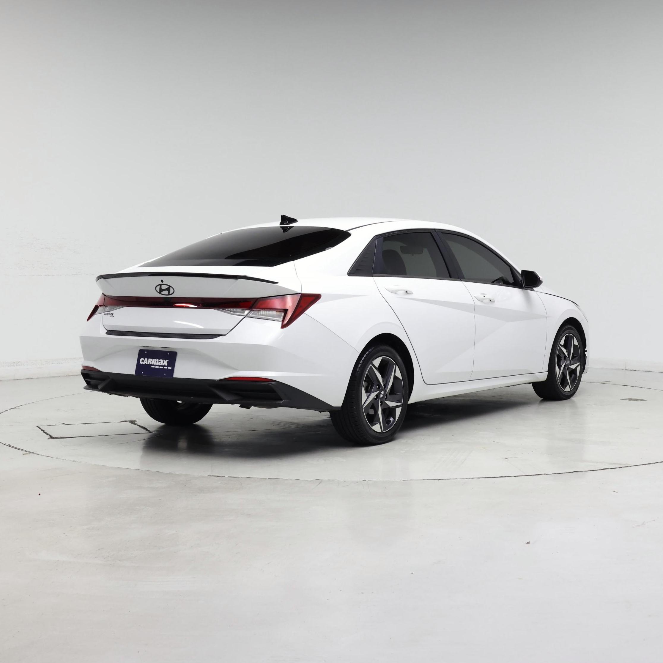 Thumbnail: 2023 Hyundai Elantra - 8