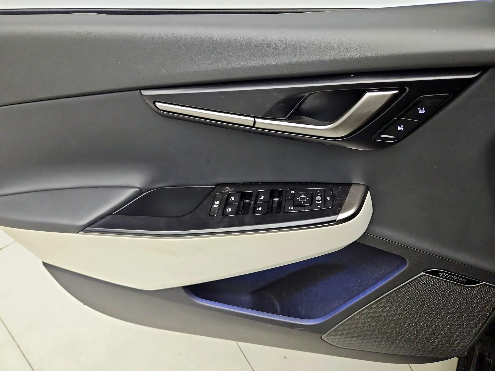 Thumbnail: 2025 Kia EV6 - 12