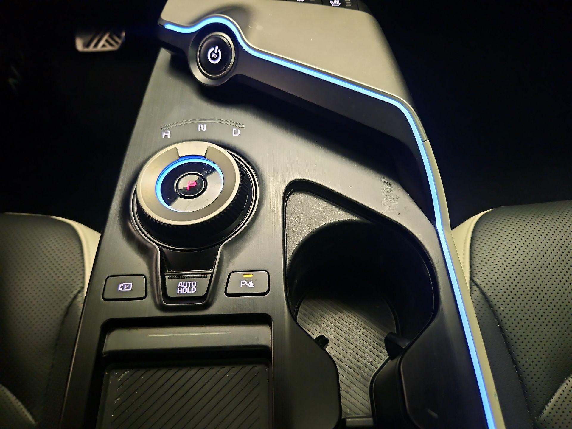 Thumbnail: 2025 Kia EV6 - 18