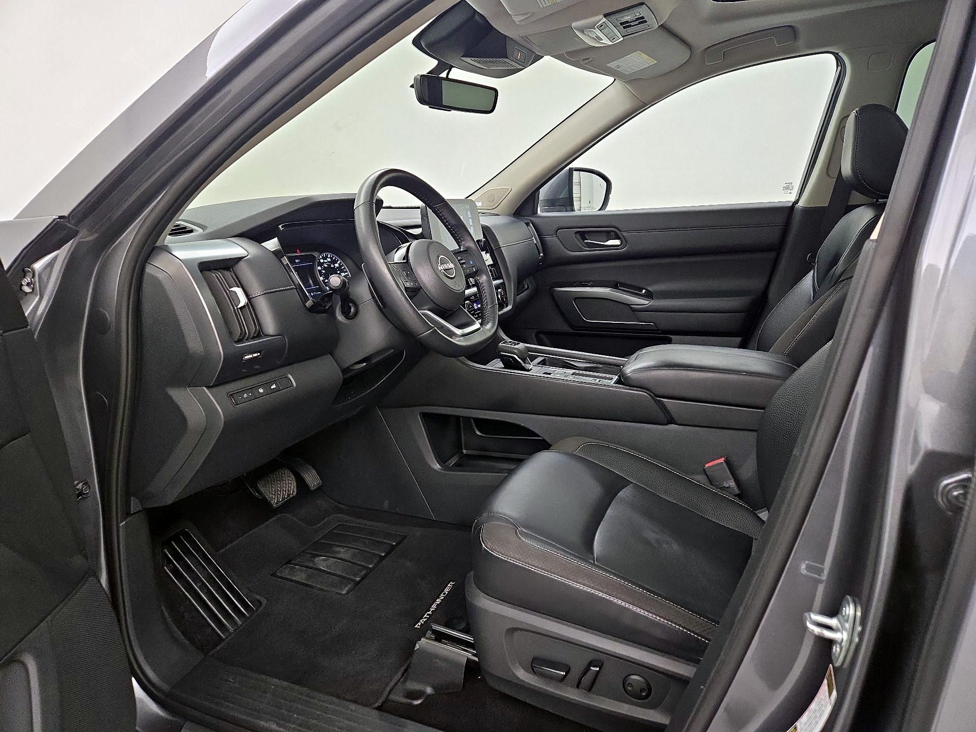 Thumbnail: 2023 Nissan Pathfinder - 11