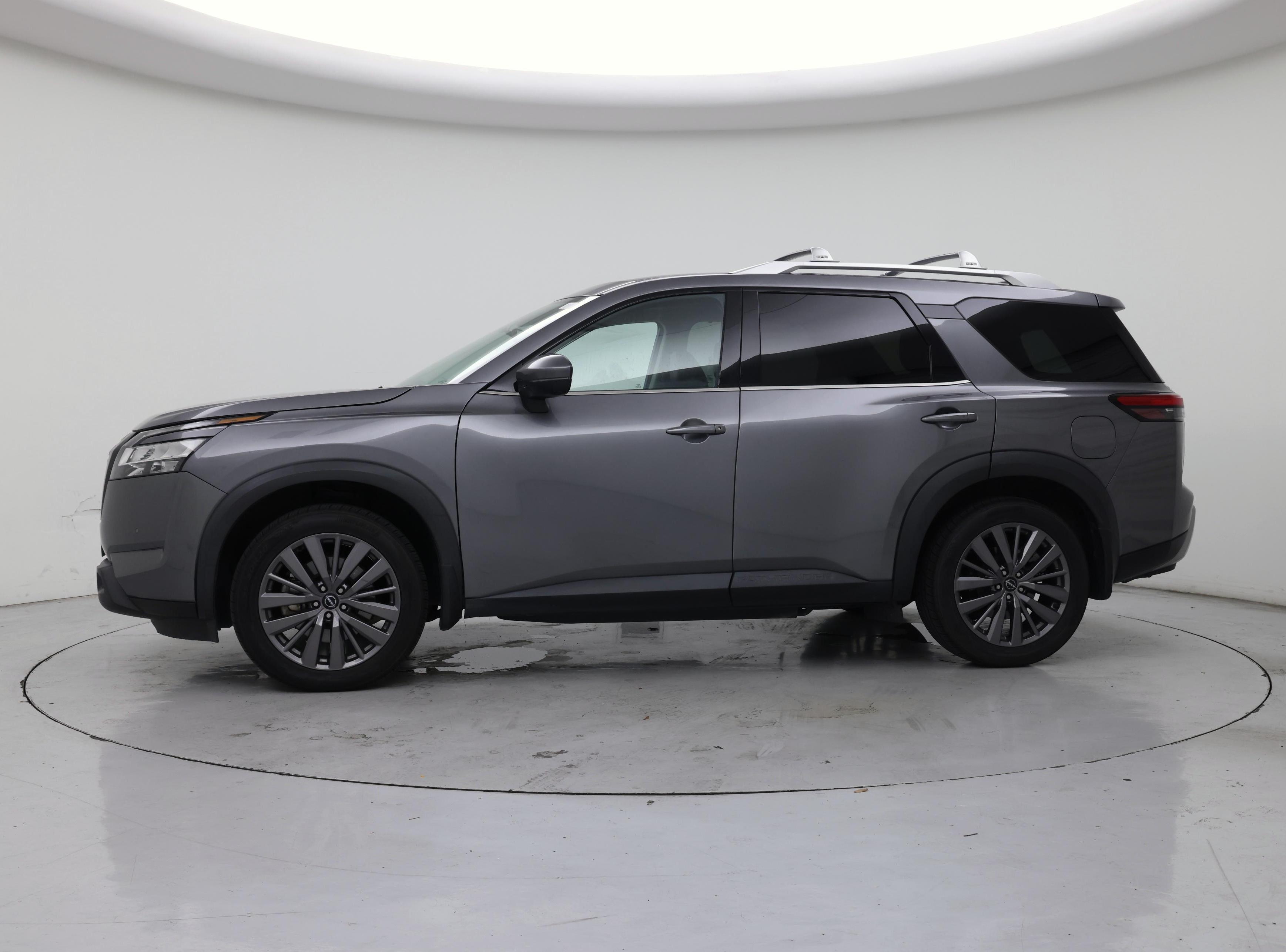 Thumbnail: 2023 Nissan Pathfinder - 3