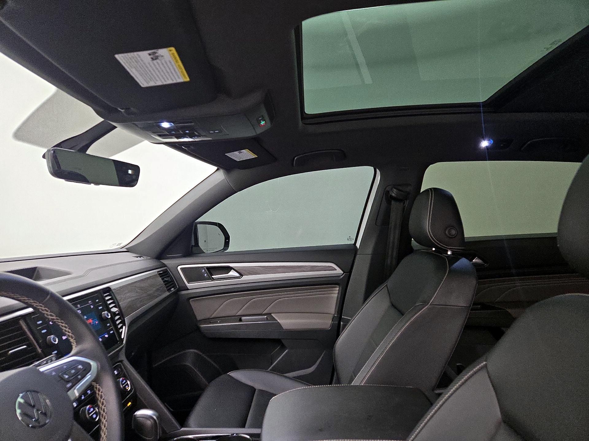 Thumbnail: 2023 Volkswagen Atlas - 19