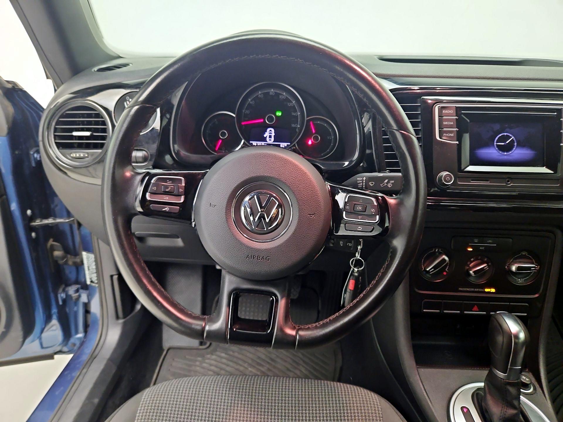 Thumbnail: 2019 Volkswagen Beetle - 10