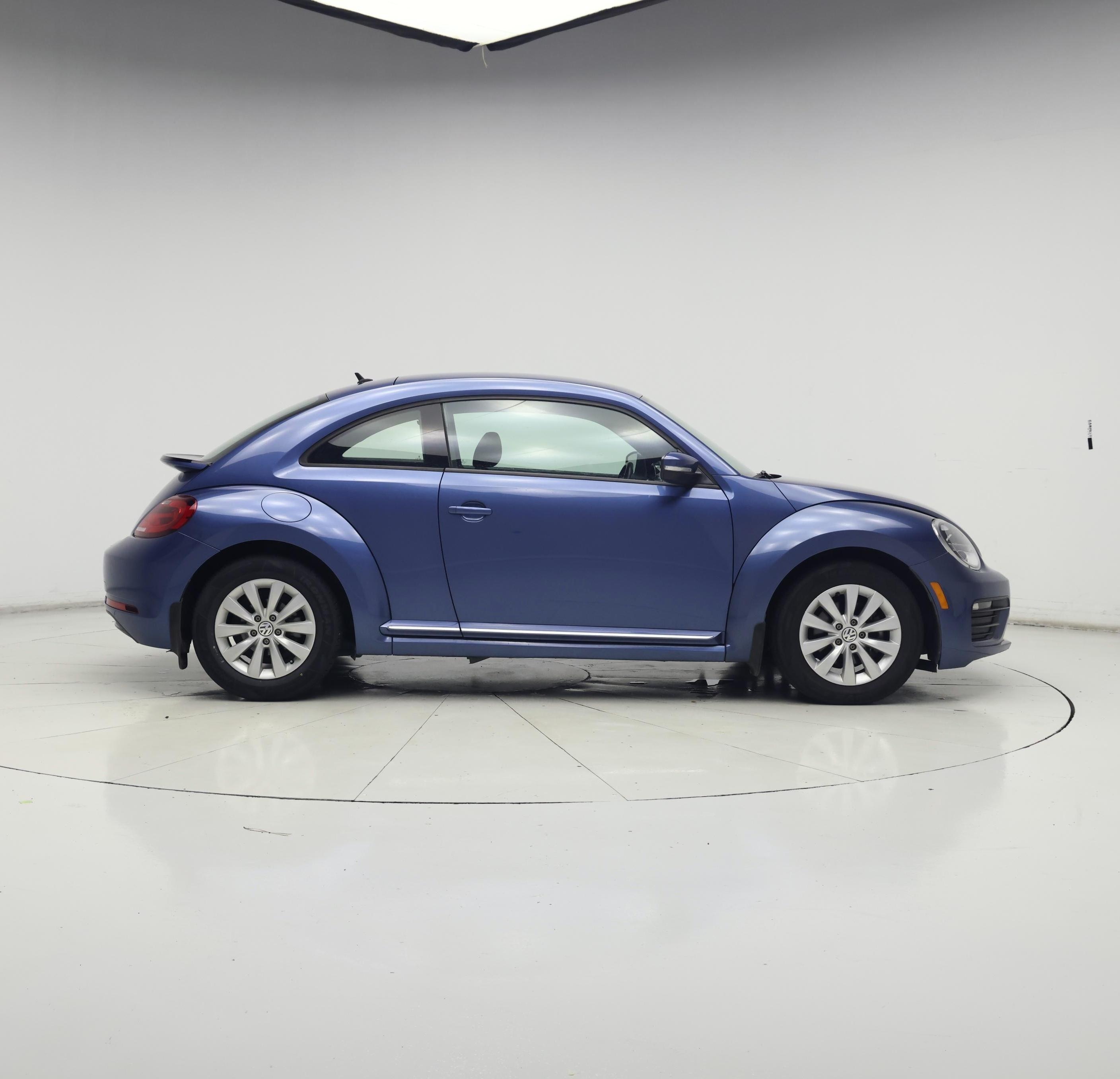 Thumbnail: 2019 Volkswagen Beetle - 7