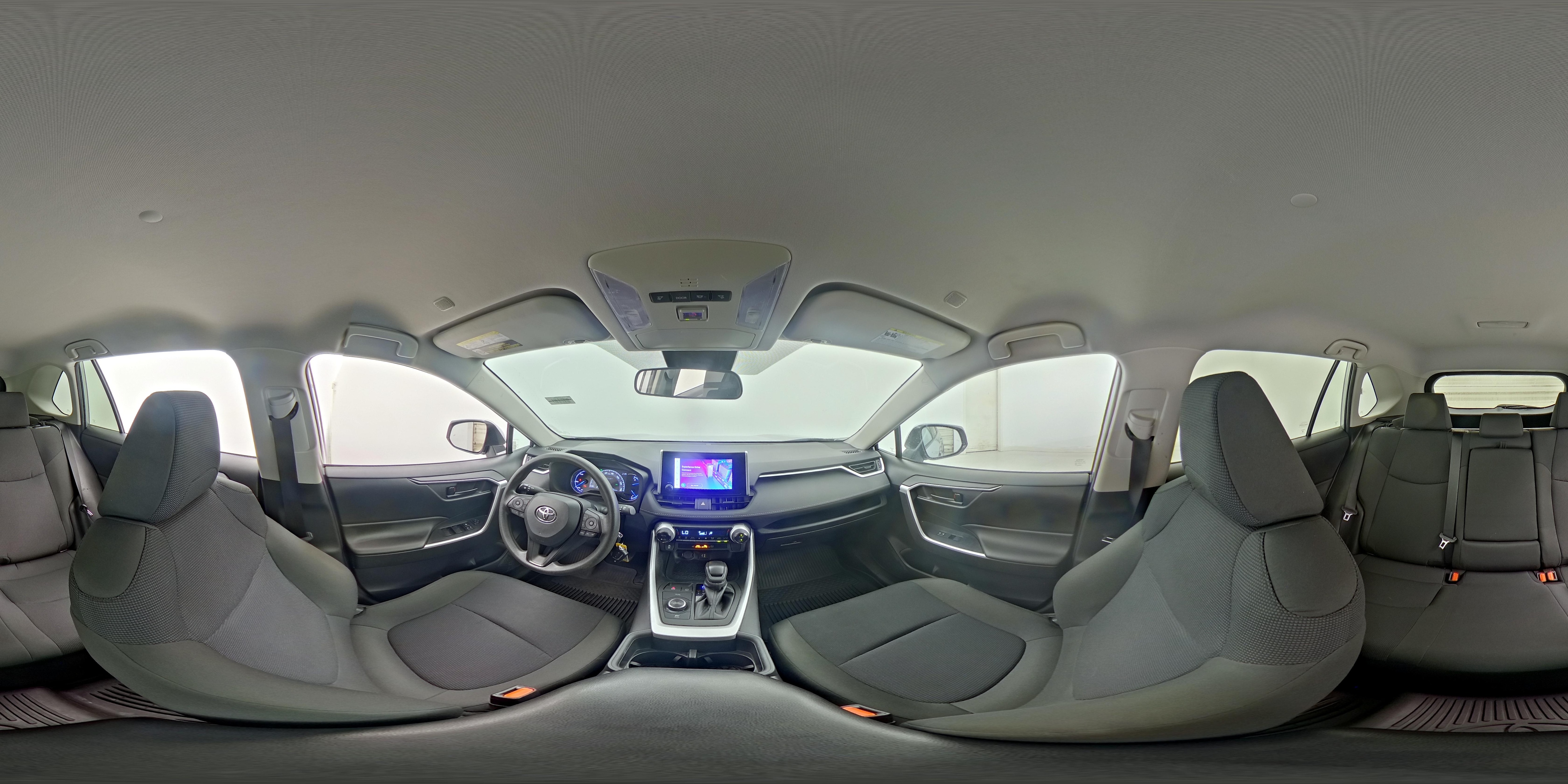 2024 Toyota RAV4 LE - Photo 24