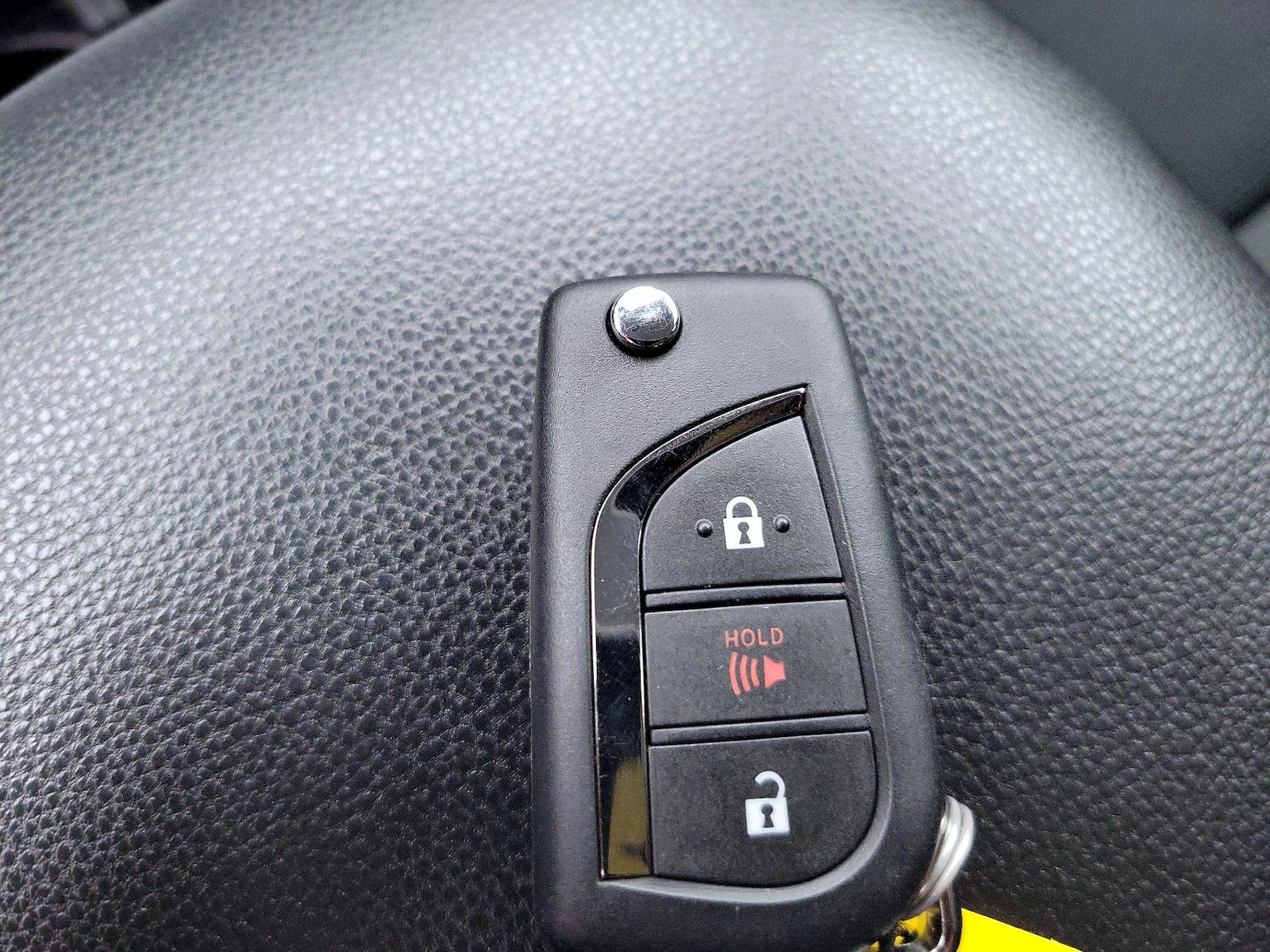 2024 Toyota RAV4 LE - Photo 23