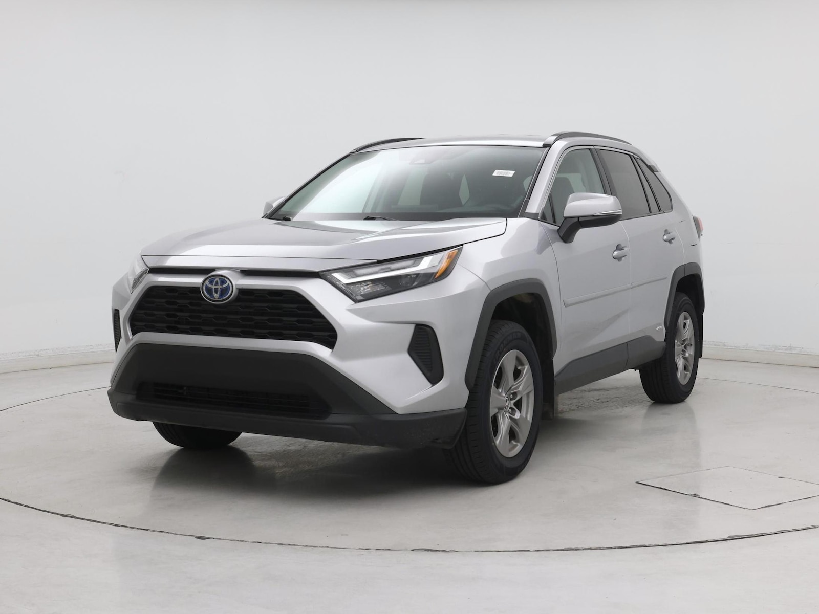 2024 Toyota RAV4 LE - Photo 5