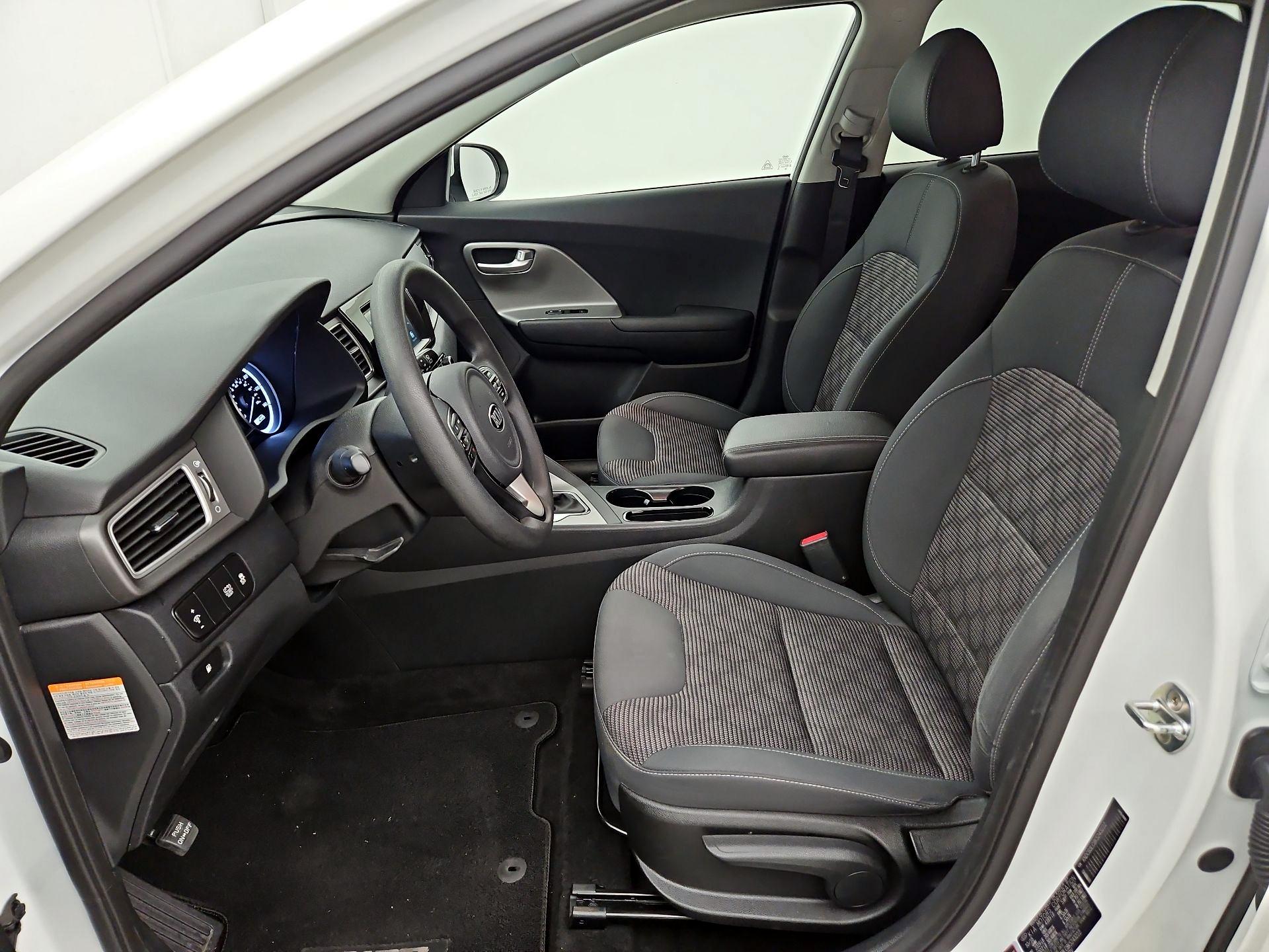 Thumbnail: 2019 Kia Niro - 11