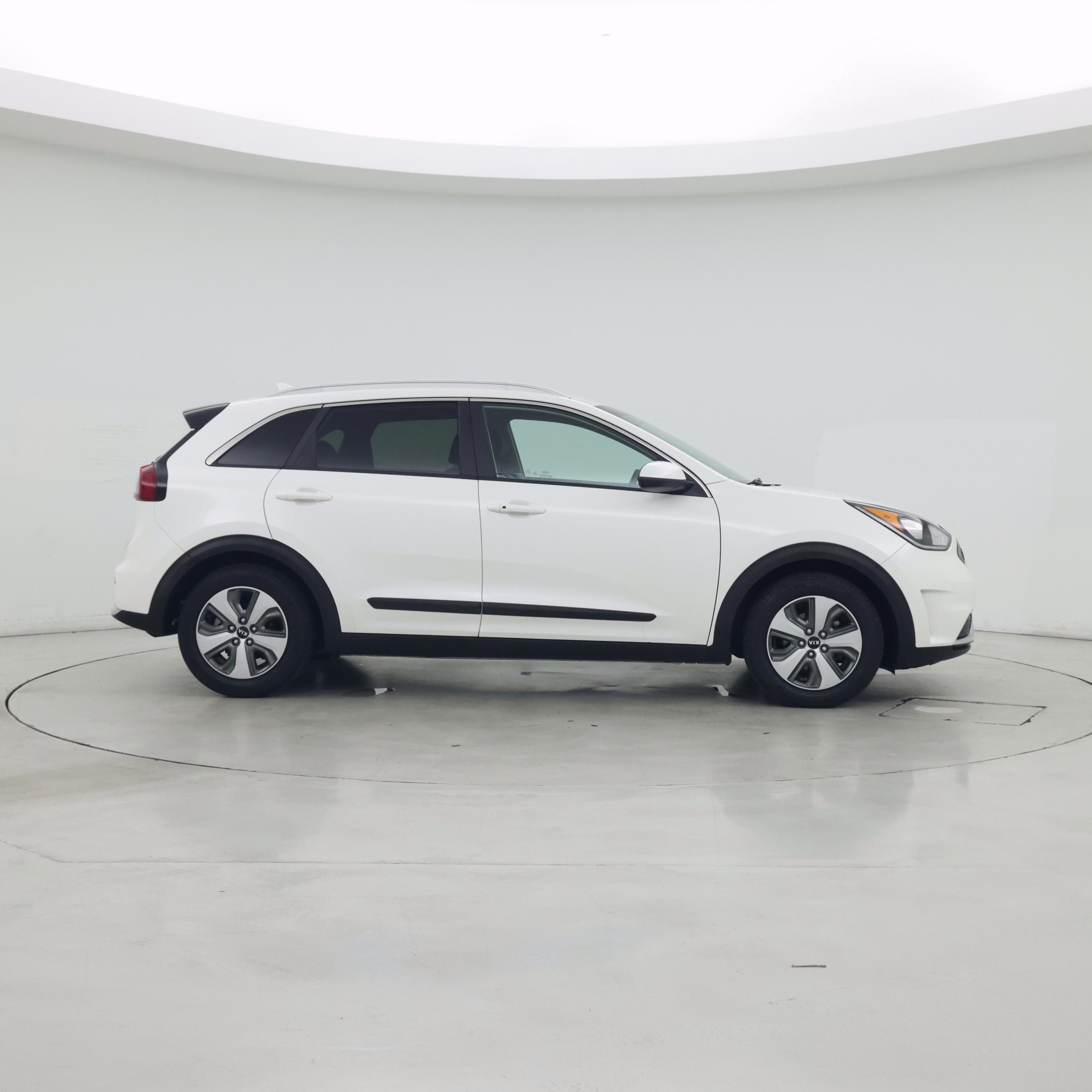 Thumbnail: 2019 Kia Niro - 7