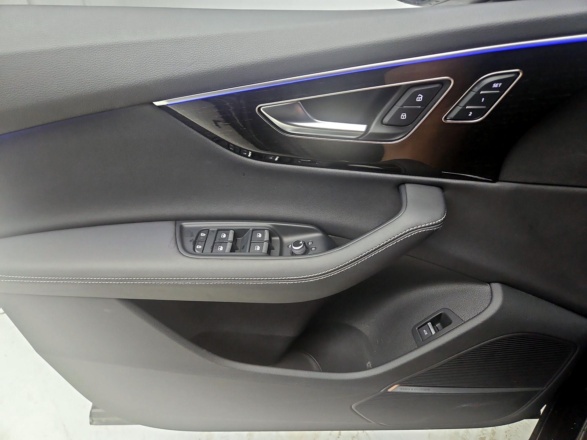 Thumbnail: 2025 Audi Q7 - 12