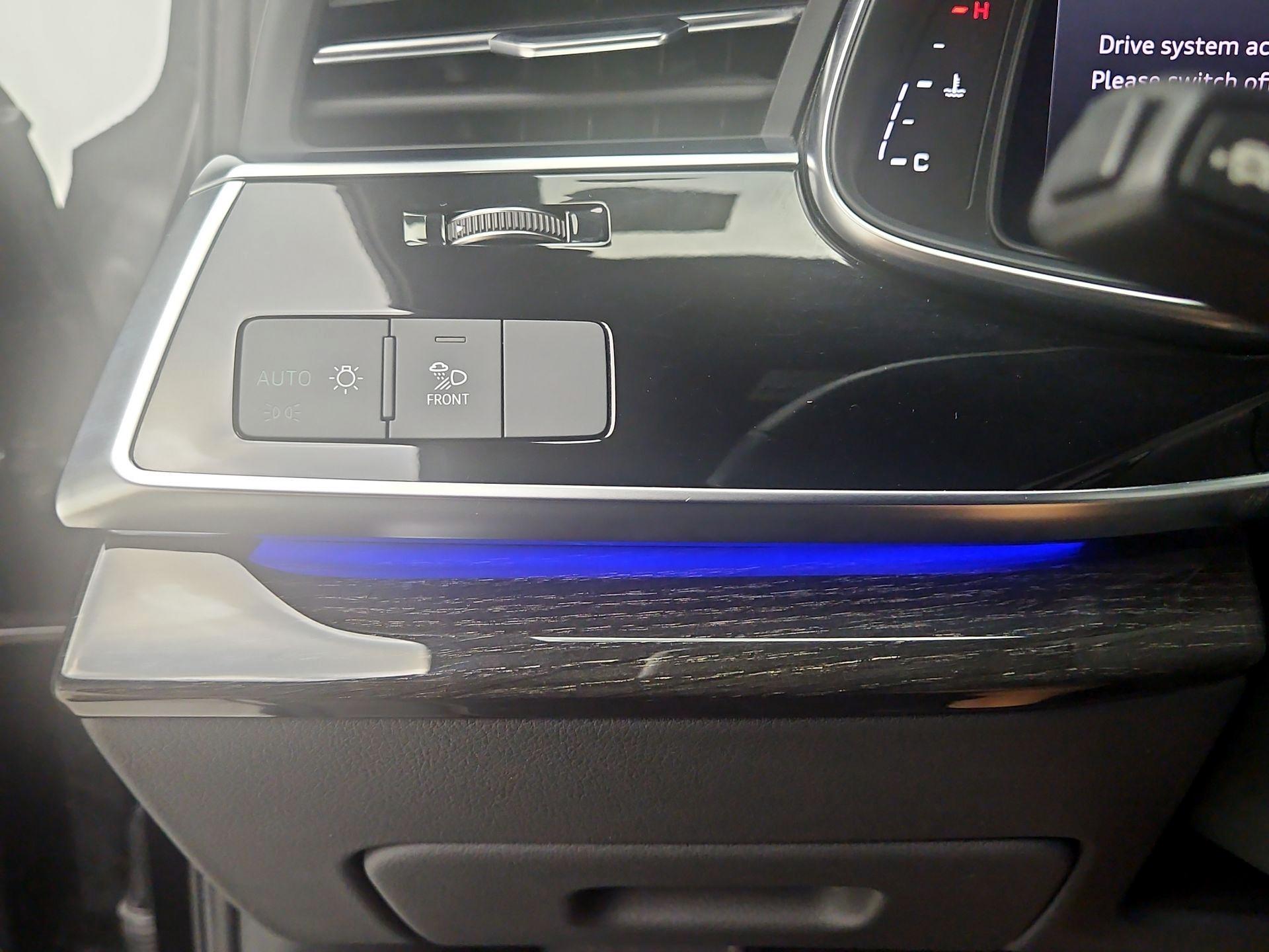 Thumbnail: 2025 Audi Q7 - 13