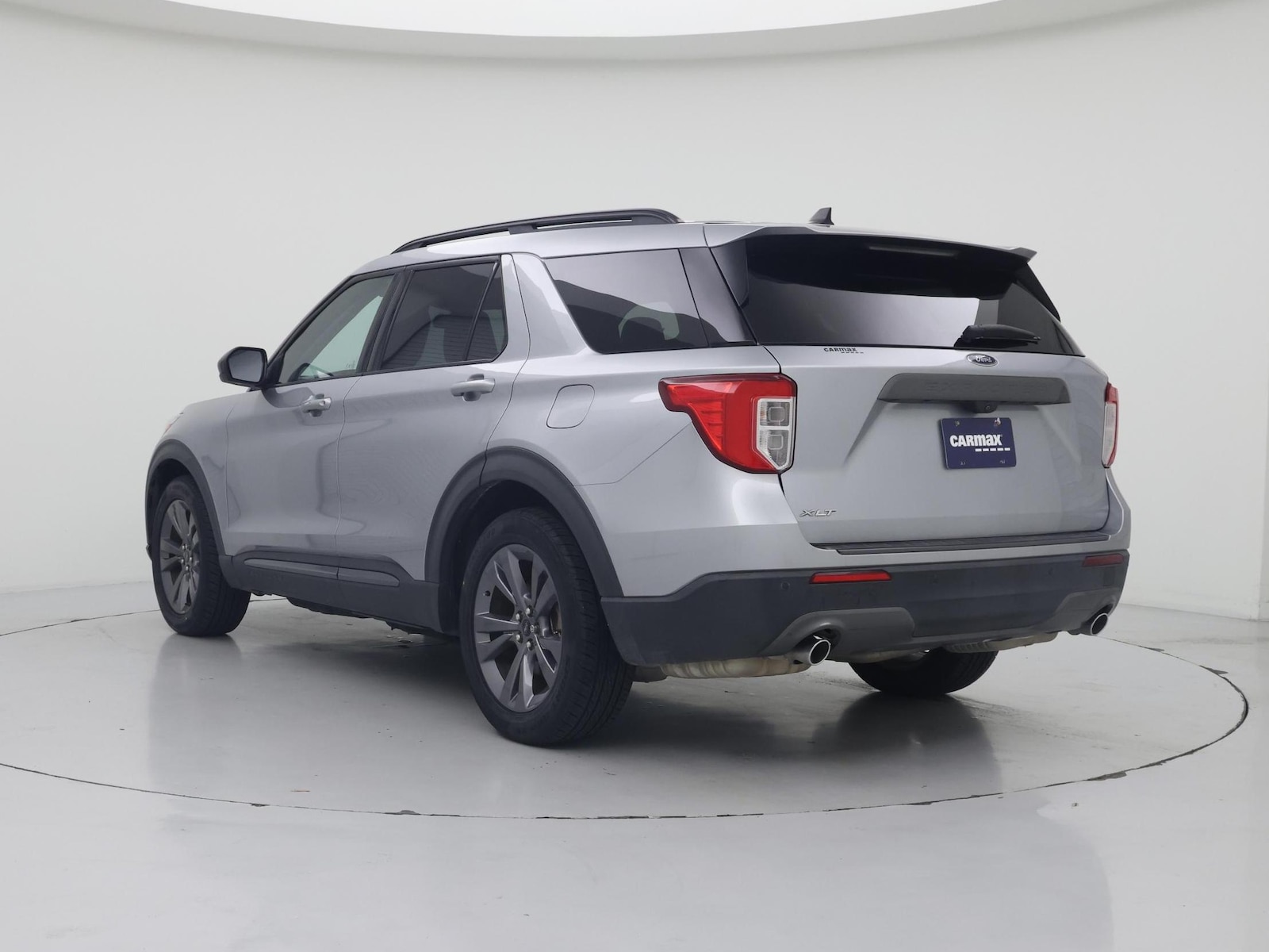 2023 Ford Explorer XLT - Photo 3
