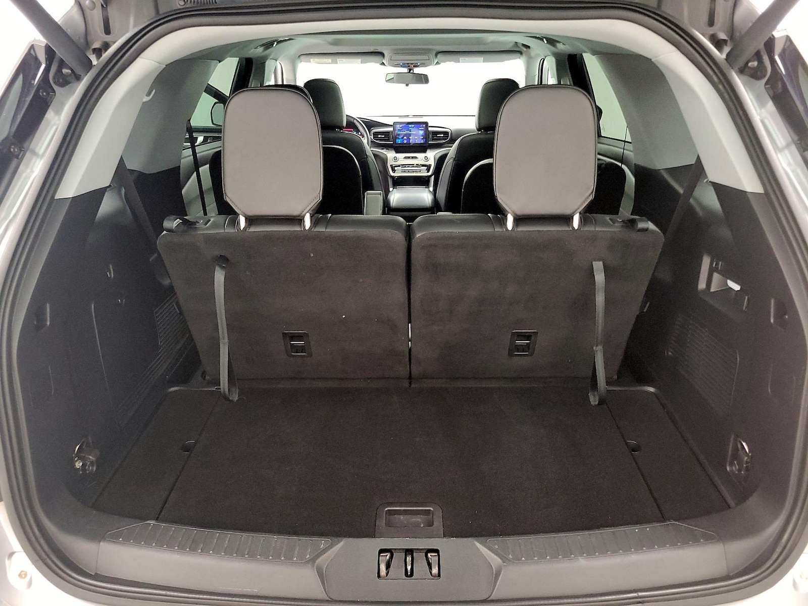 2023 Ford Explorer XLT - Photo 23