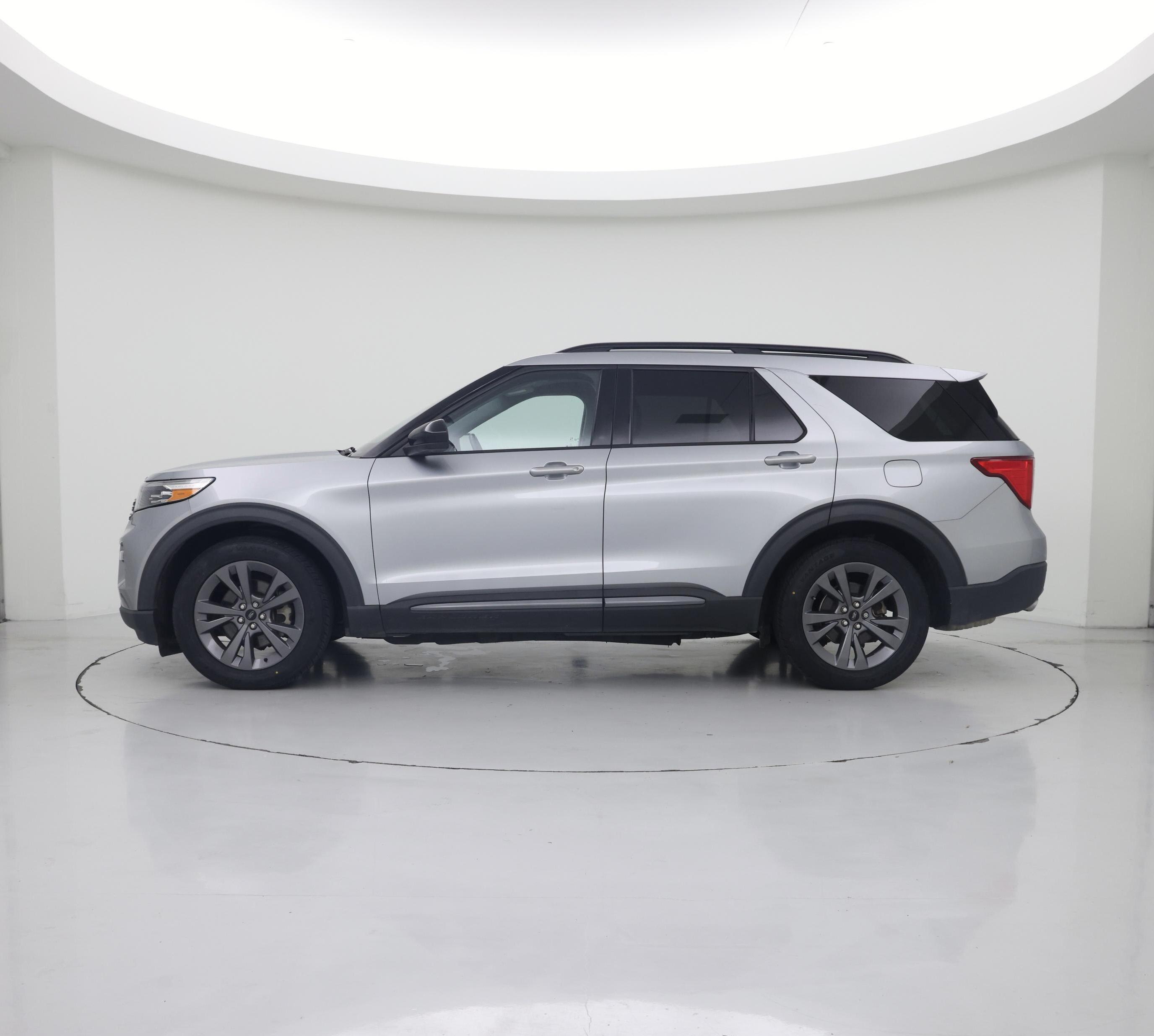 Thumbnail: 2023 Ford Explorer - 3