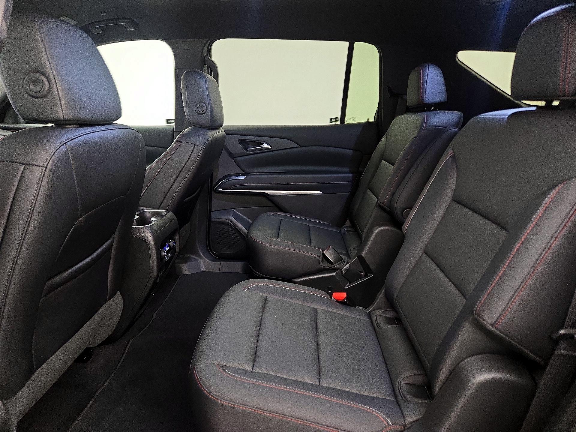 Thumbnail: 2025 Chevrolet Traverse - 20