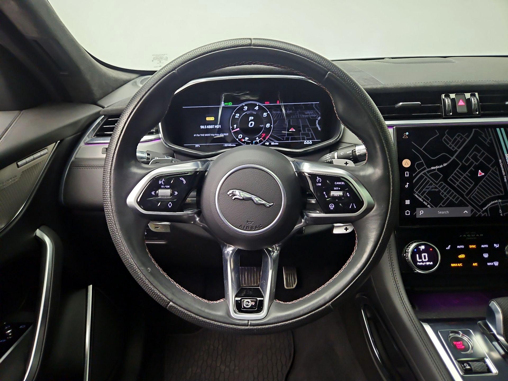 Thumbnail: 2021 Jaguar F-Pace - 10