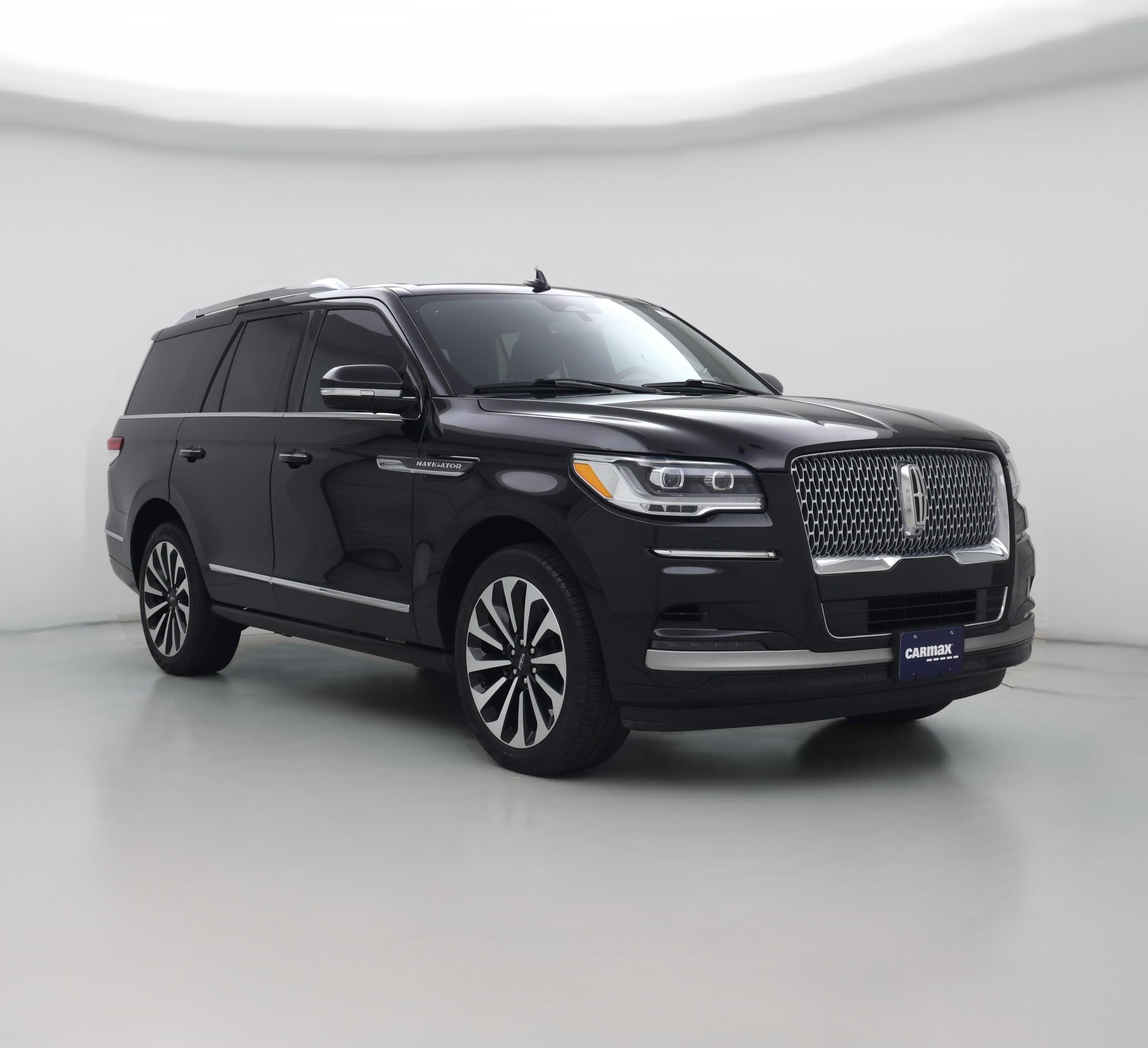 Thumbnail: 2024 Lincoln Navigator - 1