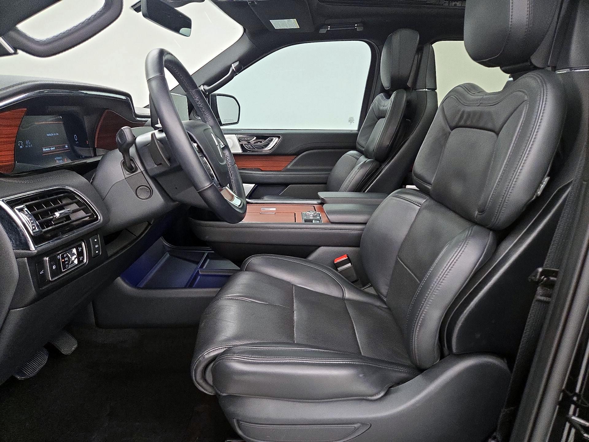 Thumbnail: 2024 Lincoln Navigator - 11