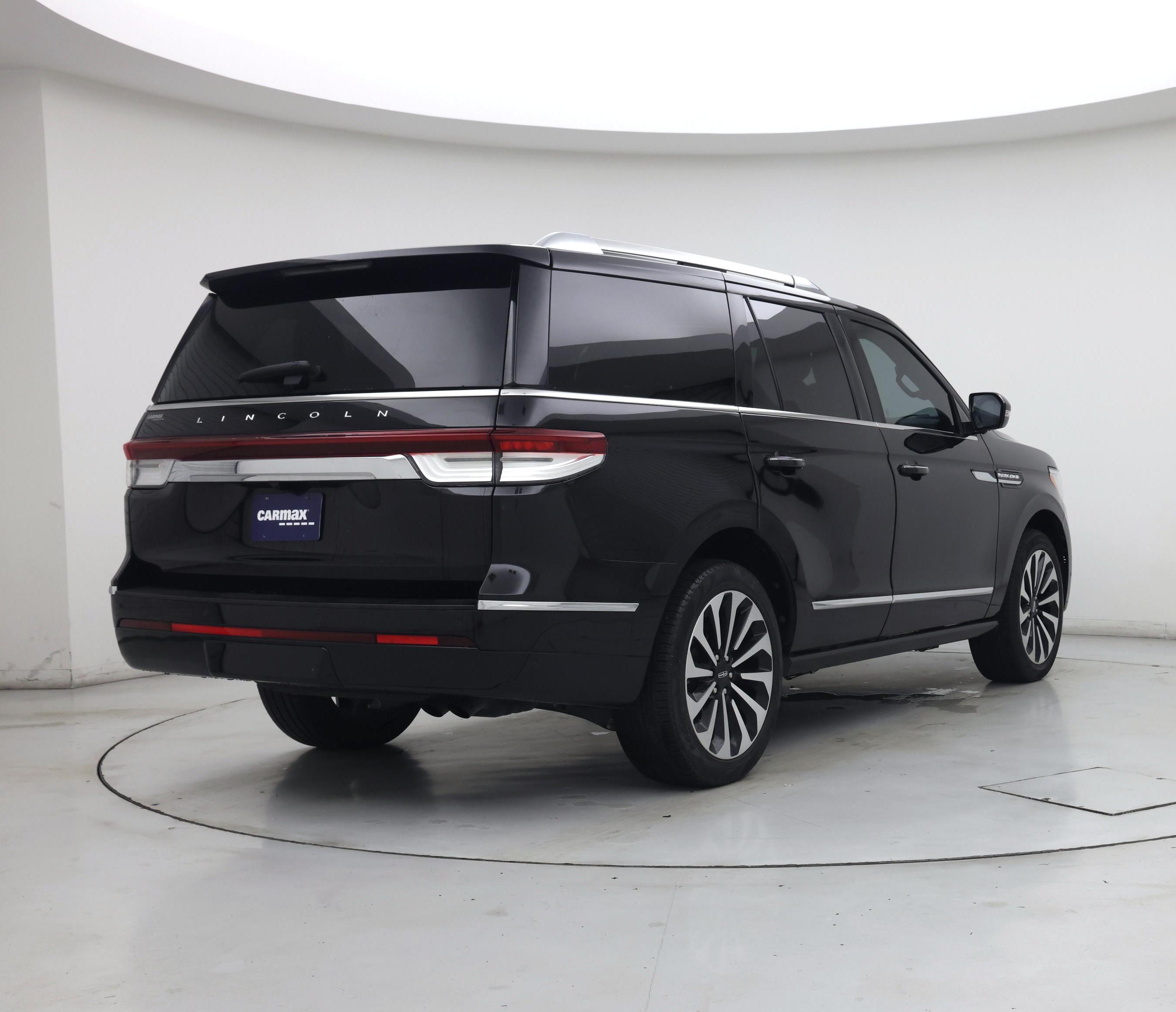 Thumbnail: 2024 Lincoln Navigator - 8