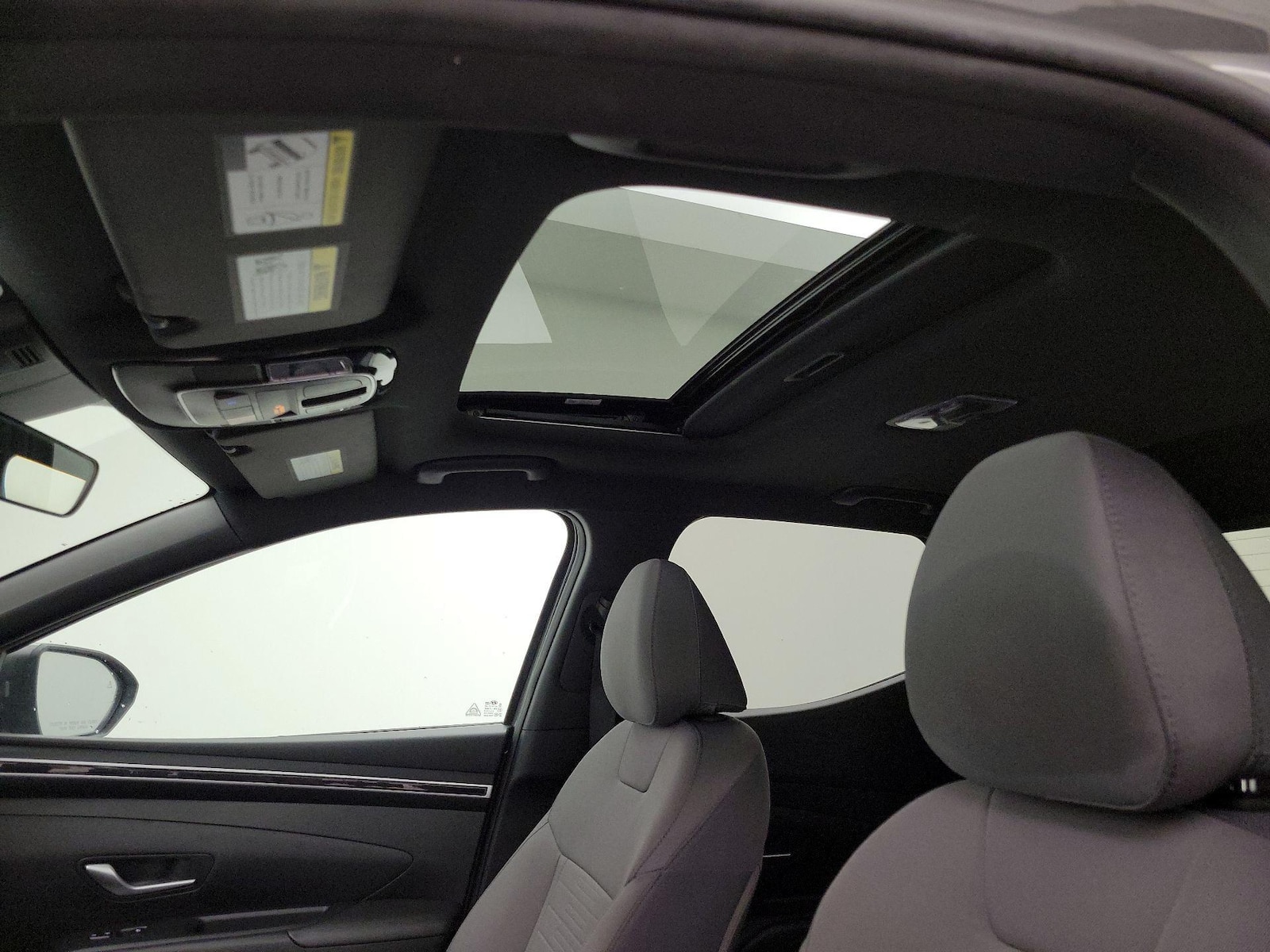 Sunroof(s) & Overhead Airbags