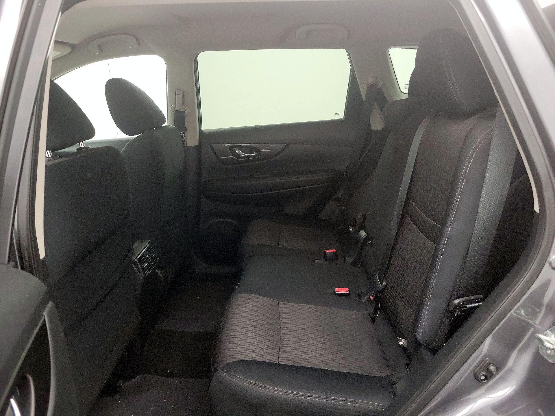 Thumbnail: 2019 Nissan Rogue - 19