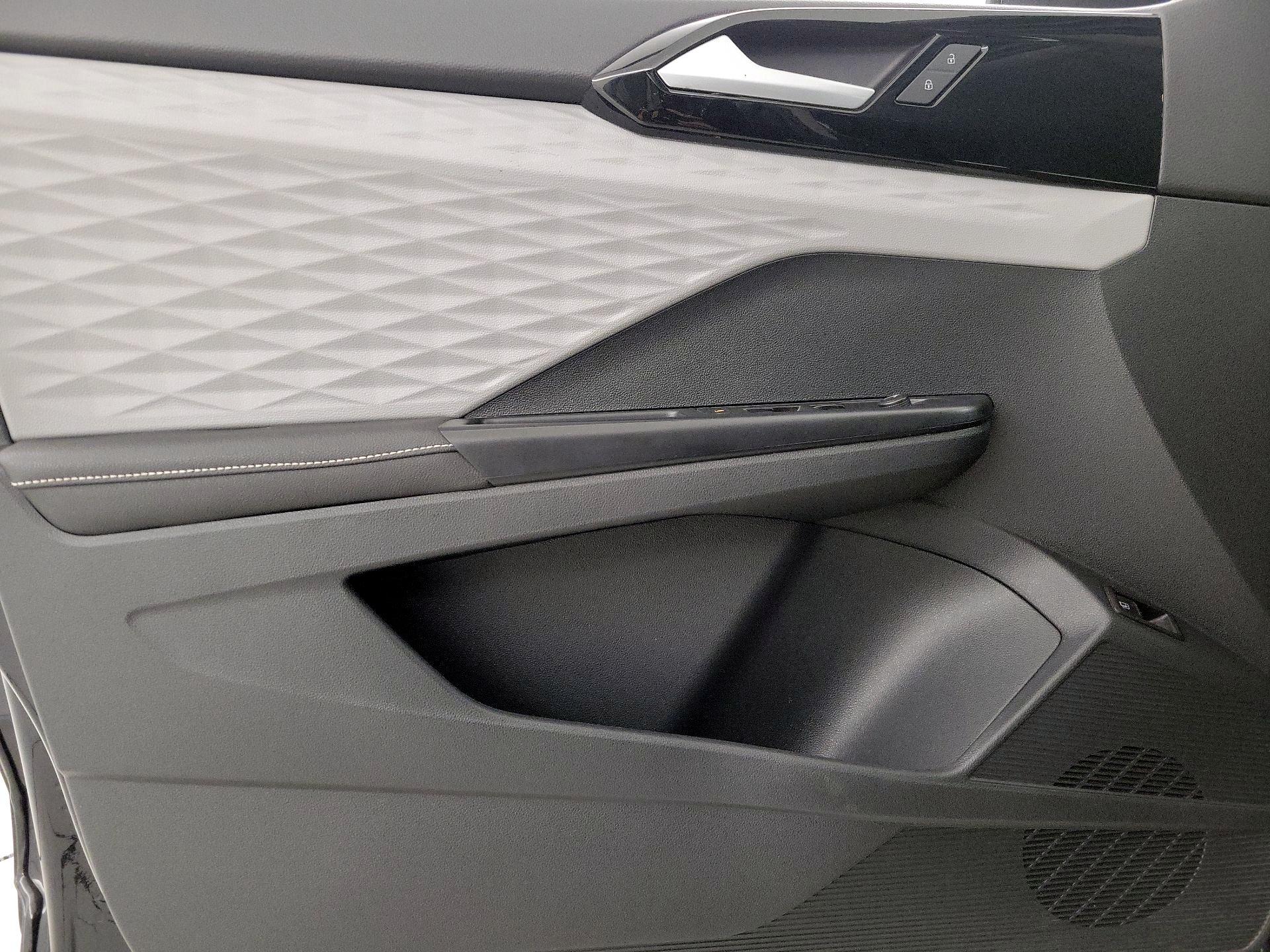 Thumbnail: 2024 Volkswagen Taos - 12