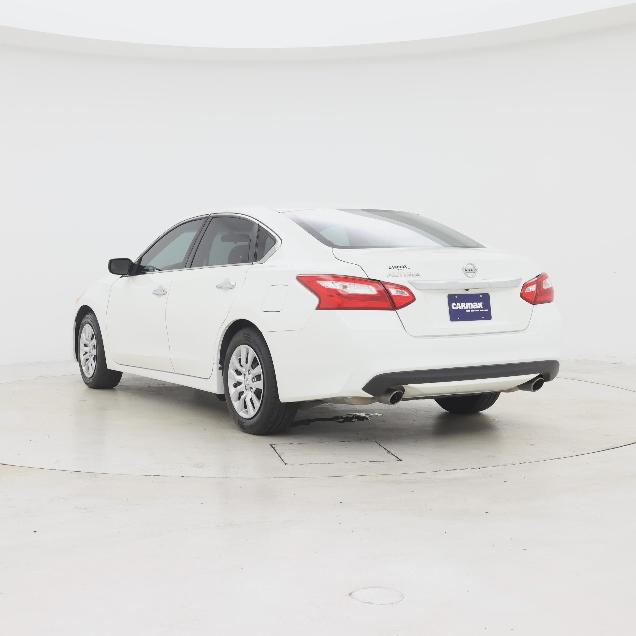 Thumbnail: 2017 Nissan Altima - 2