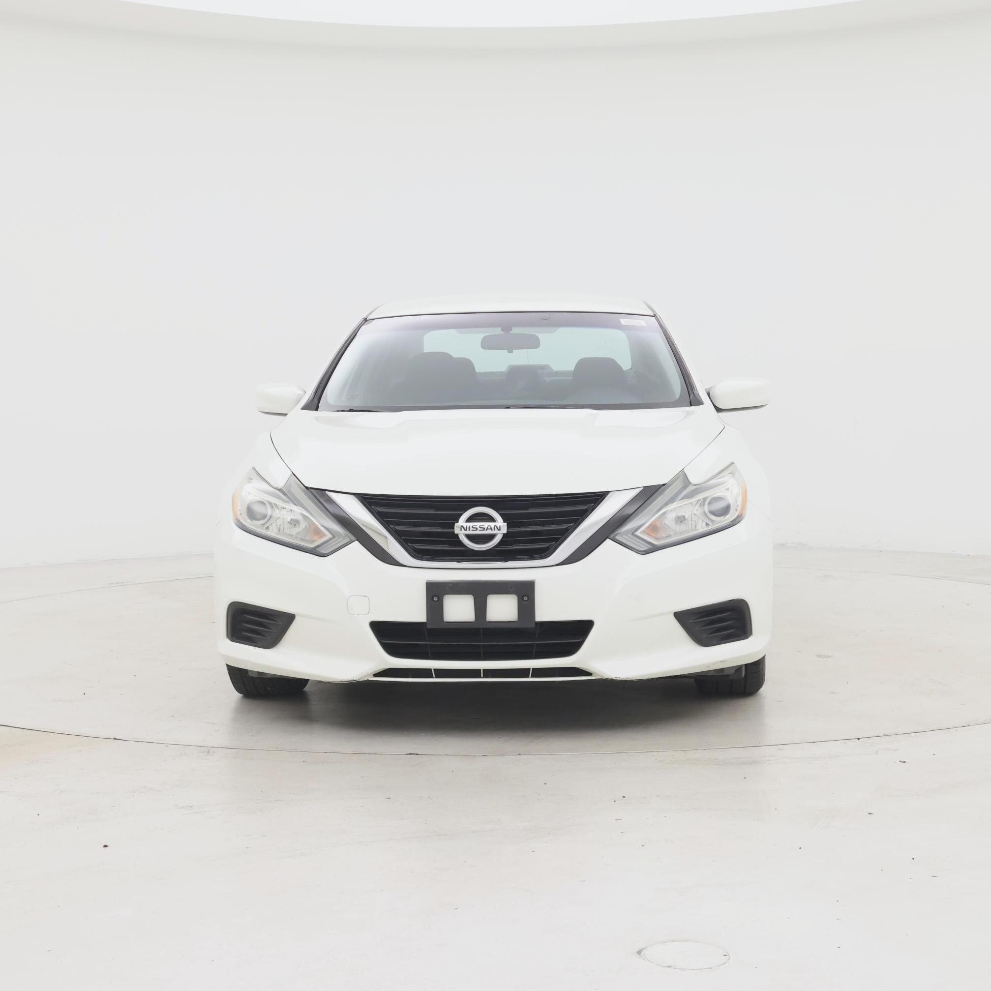 Thumbnail: 2017 Nissan Altima - 5