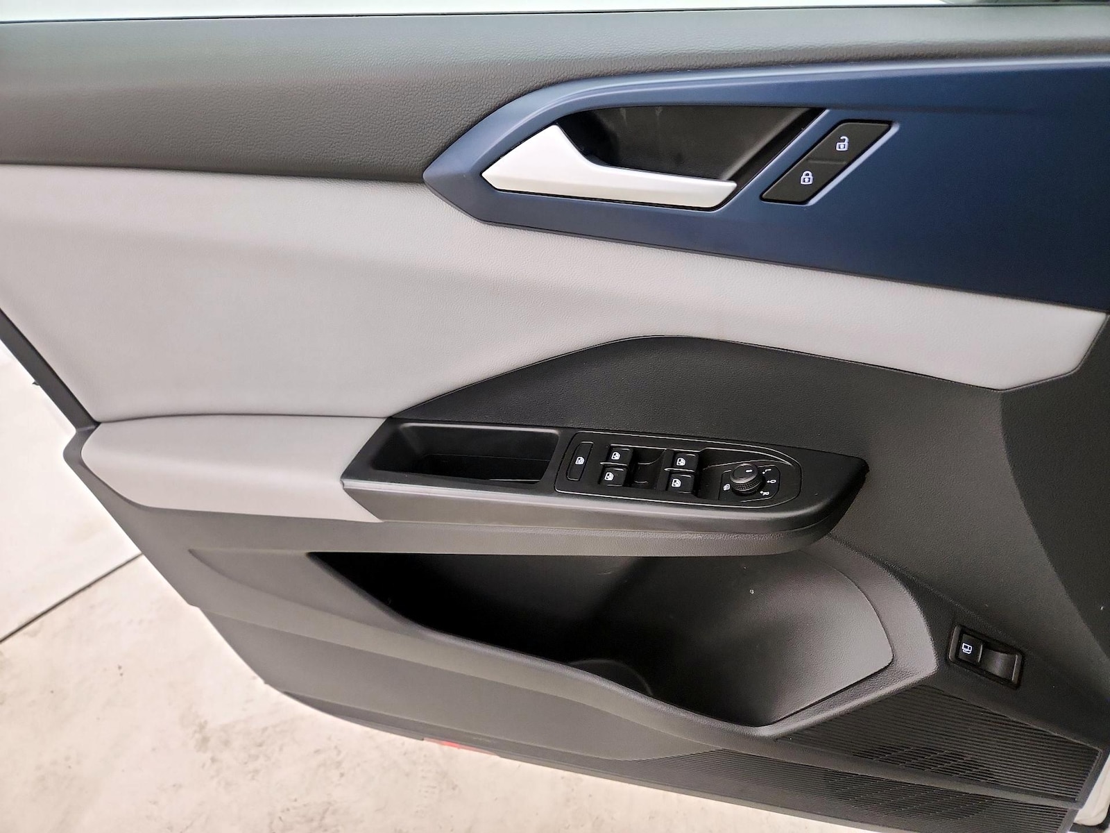 2022 Volkswagen Taos SE - Photo 13