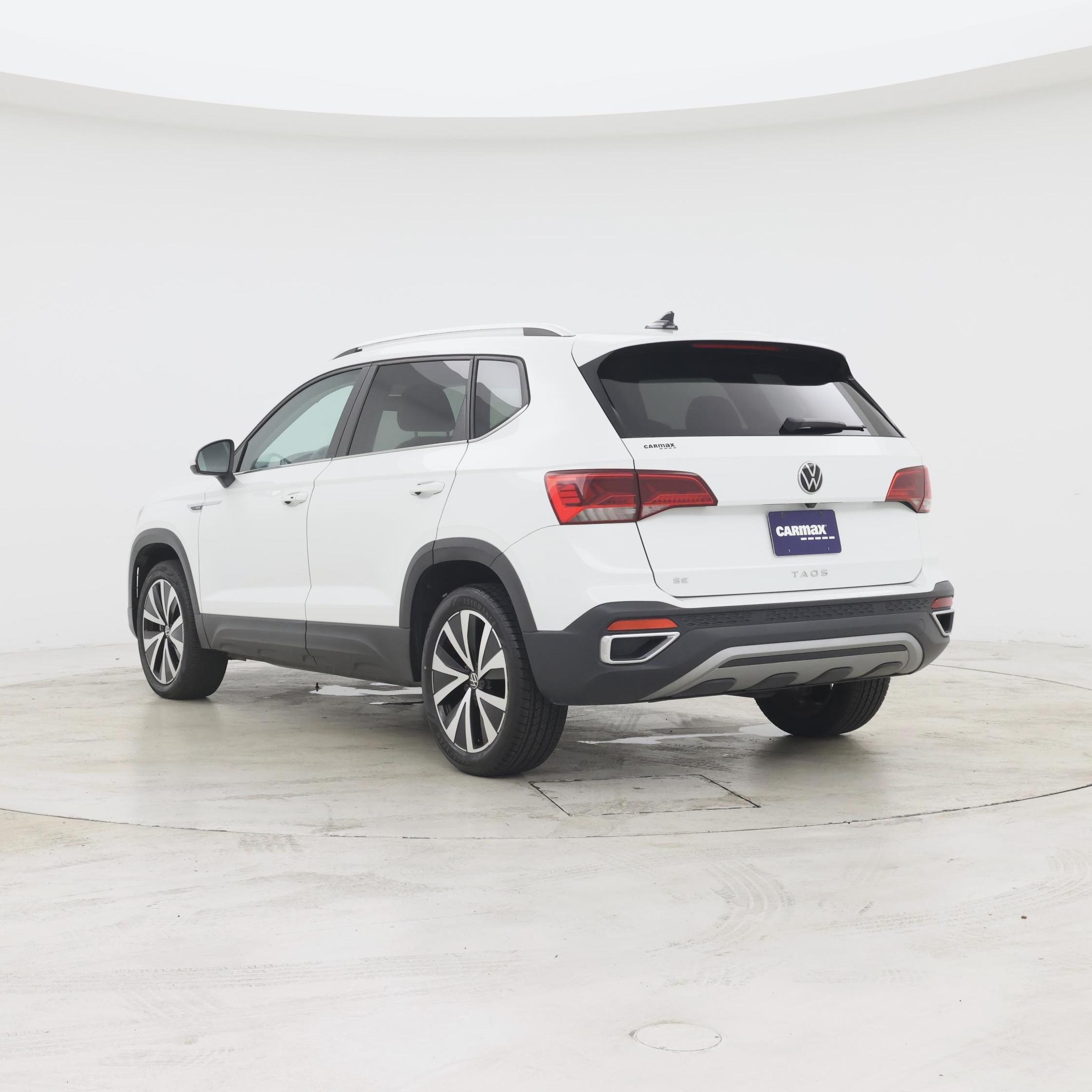 Thumbnail: 2022 Volkswagen Taos - 2