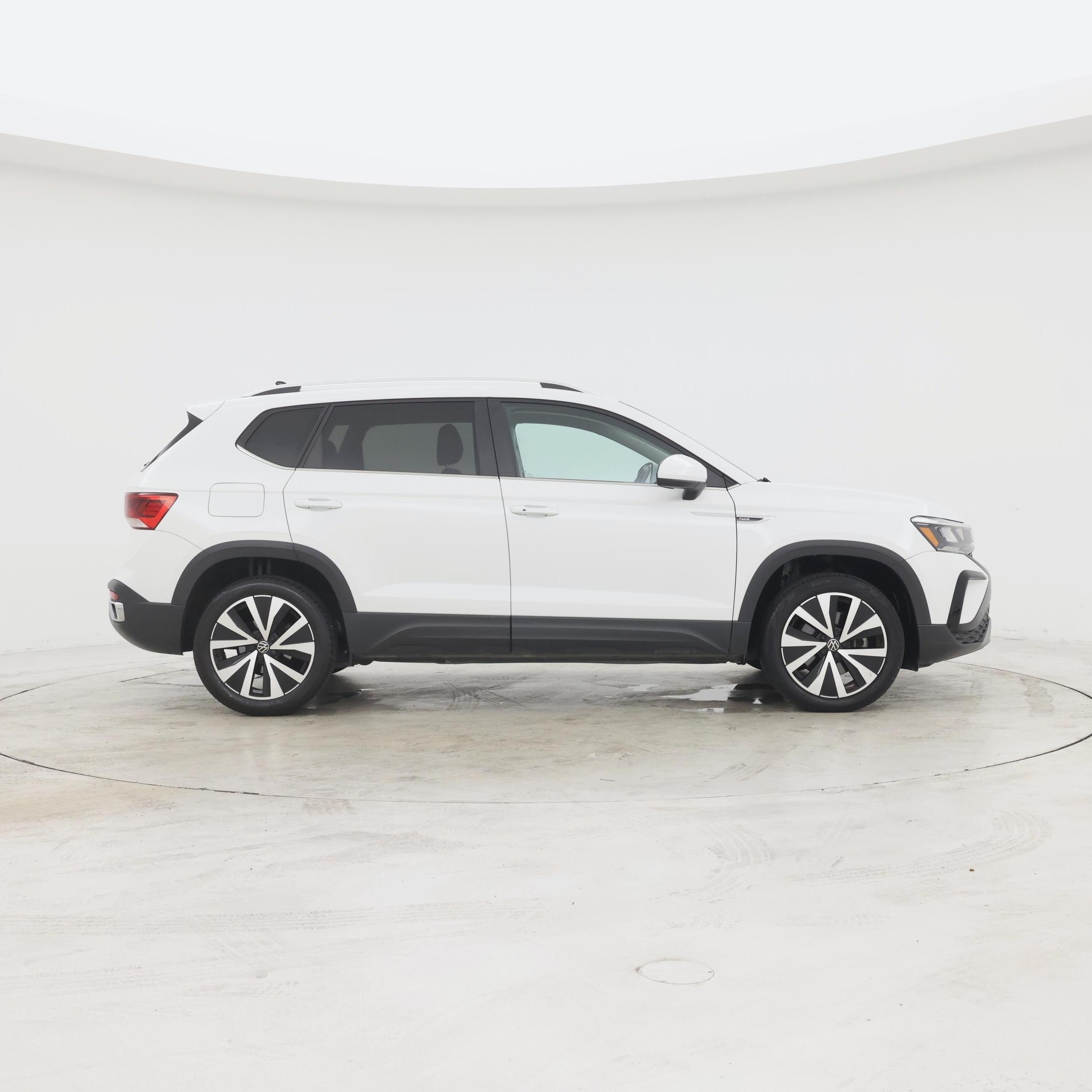 Thumbnail: 2022 Volkswagen Taos - 7