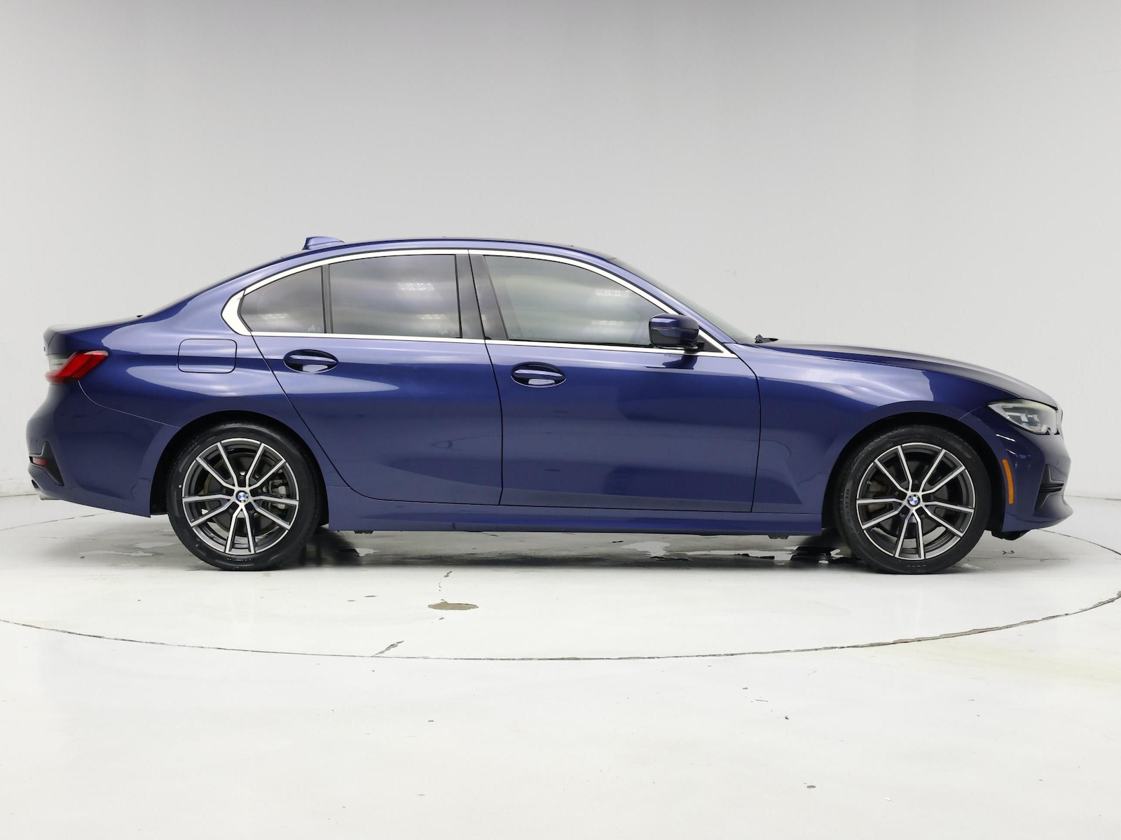 2021 BMW 3 Series 330i - Photo 8