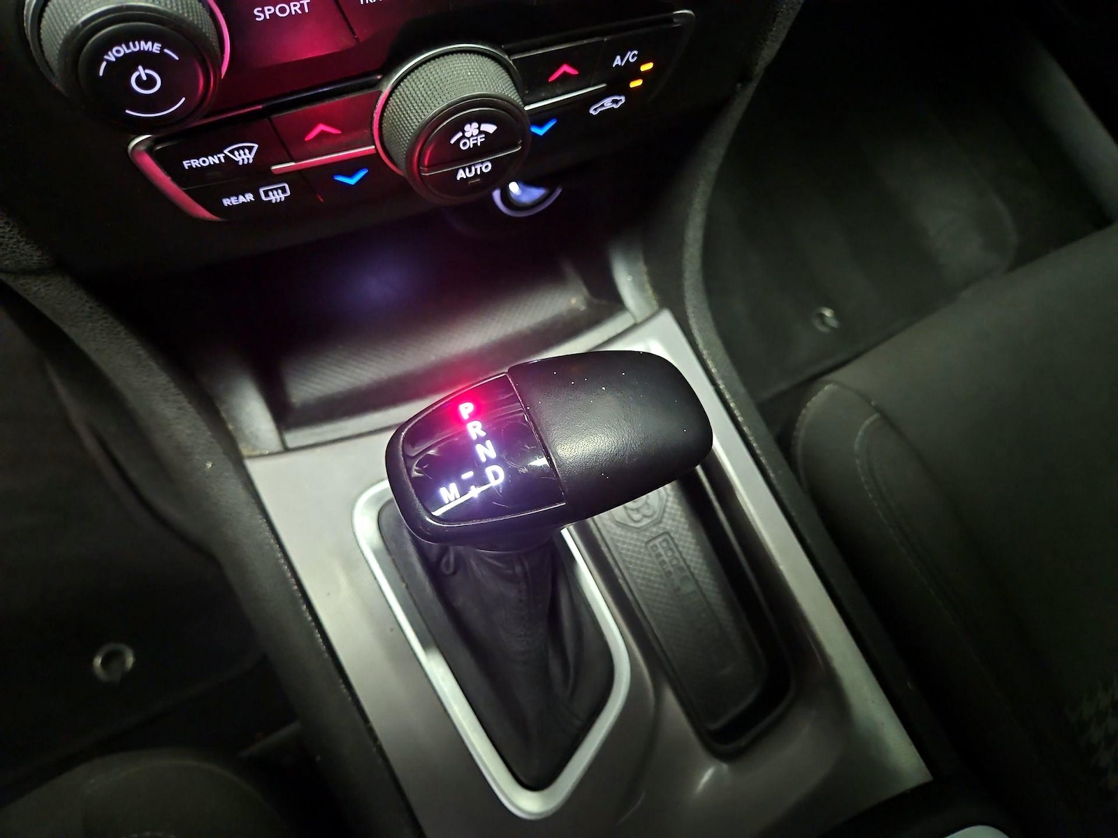 2023 Dodge Charger R/T - Photo 18